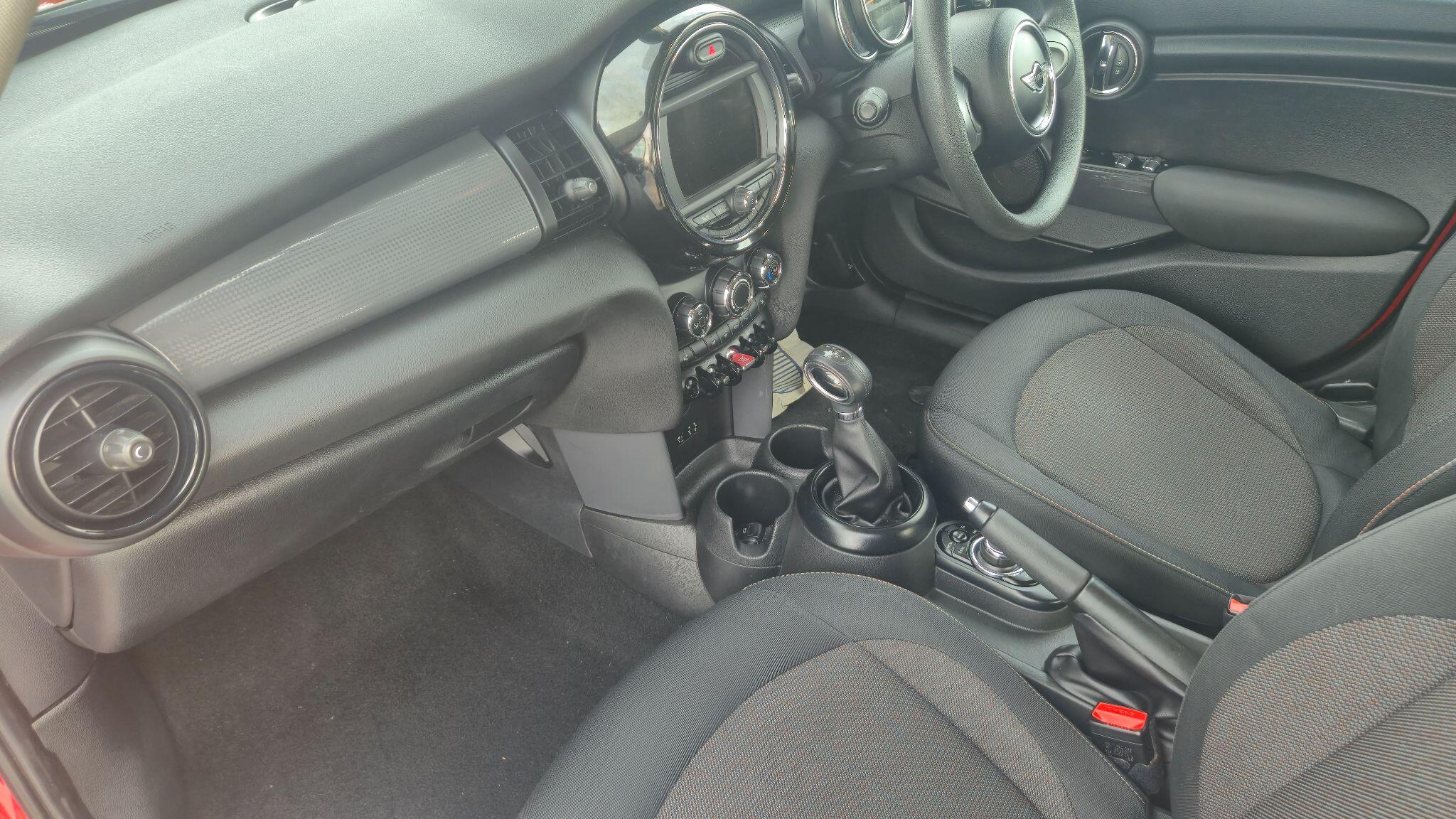 Mini Hatch view 20