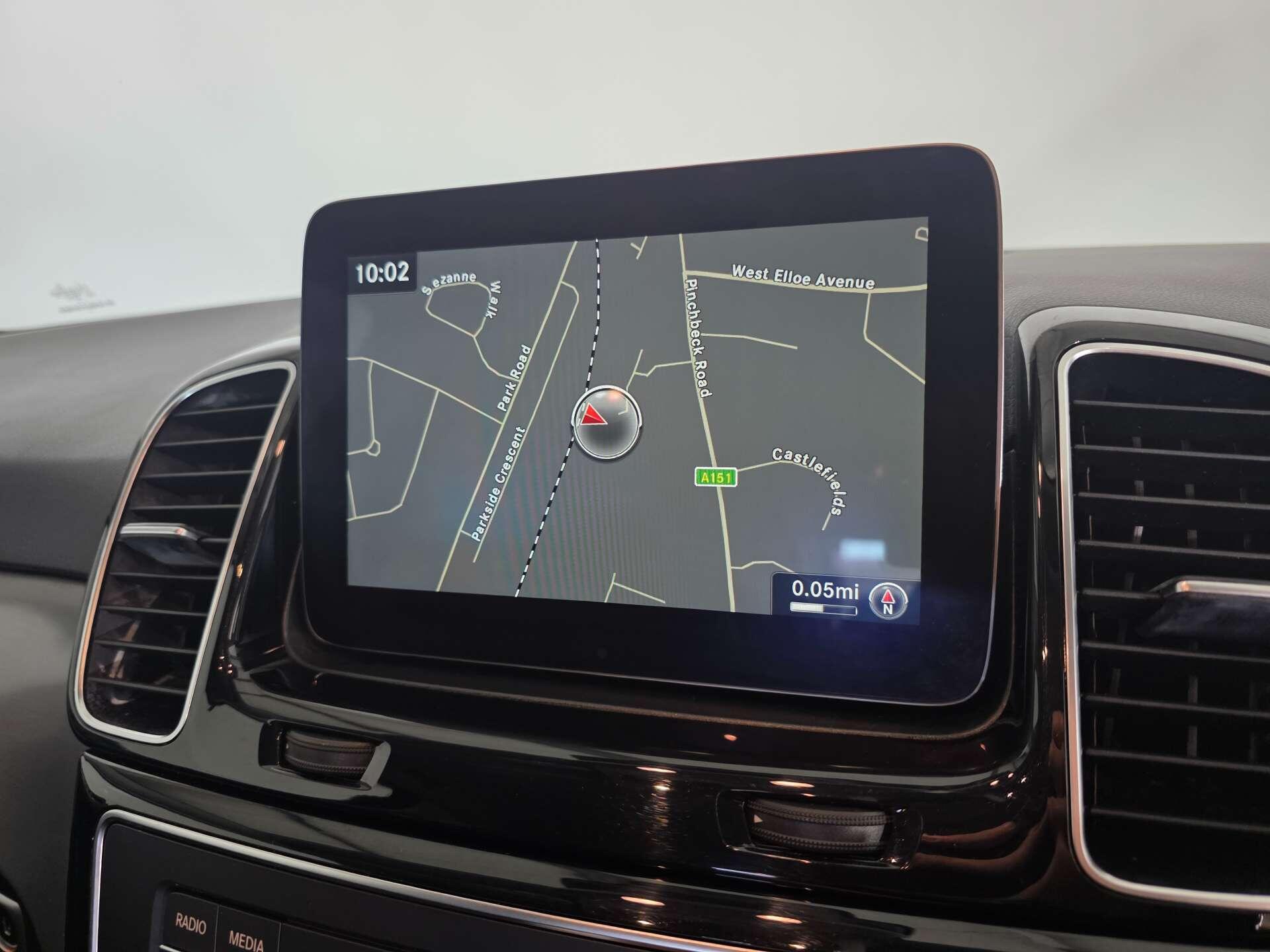 Mercedes-Benz Gle view 26