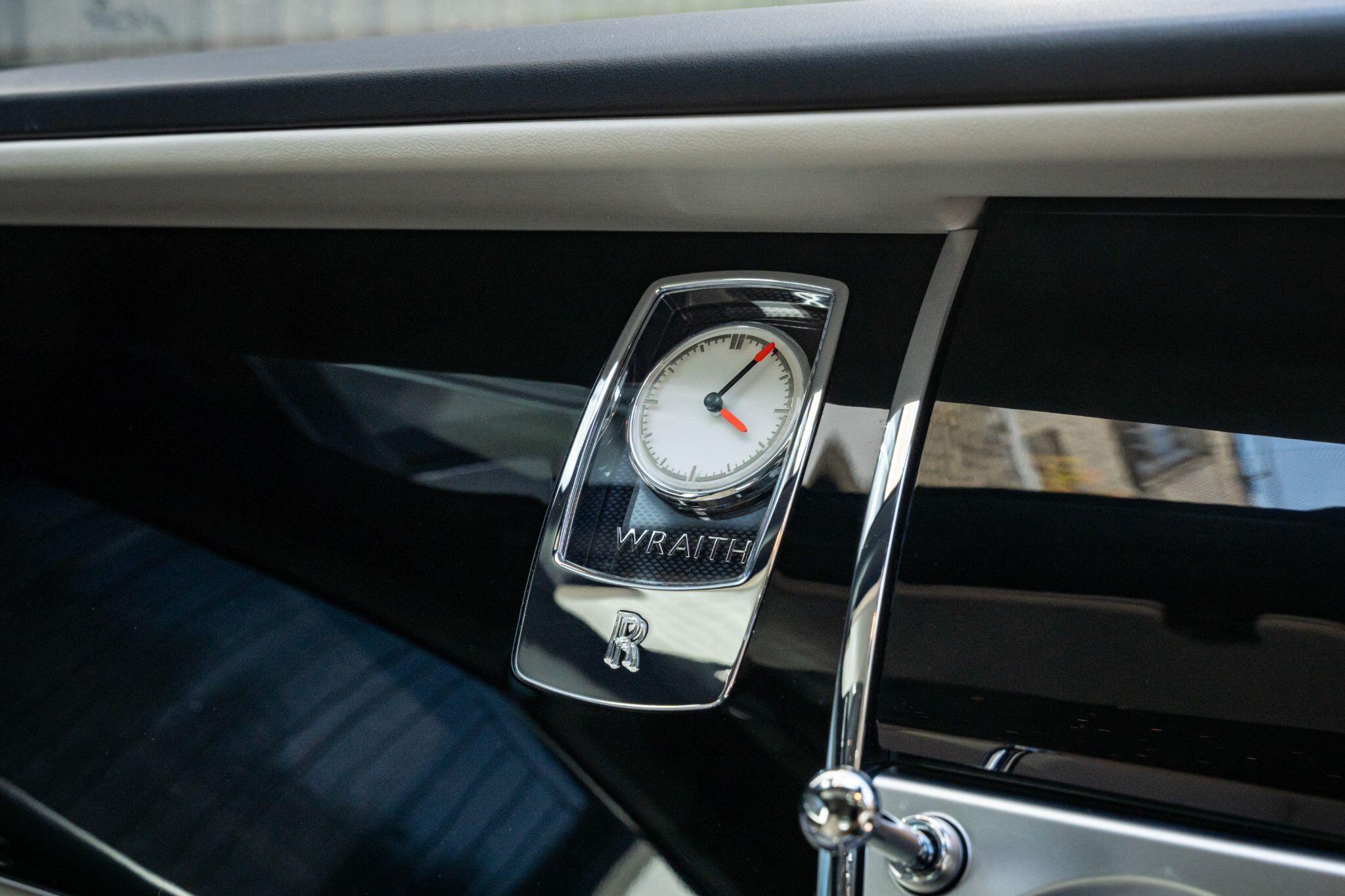 Rolls-Royce Wraith view 21