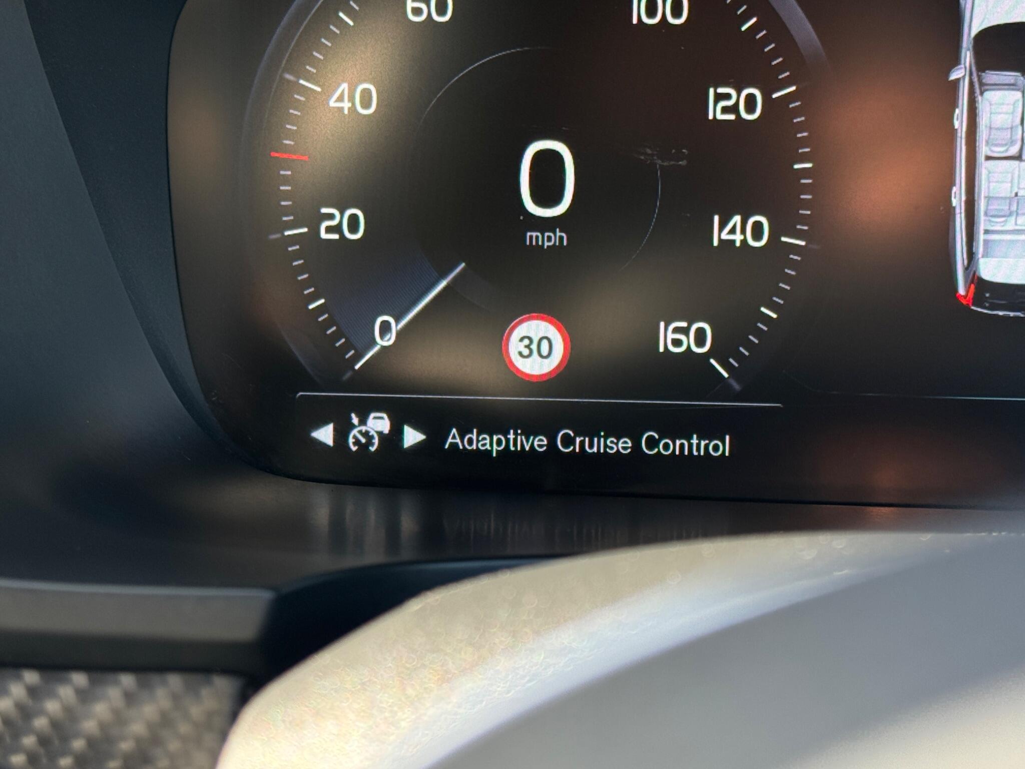 Volvo V90 Cross Country view 50