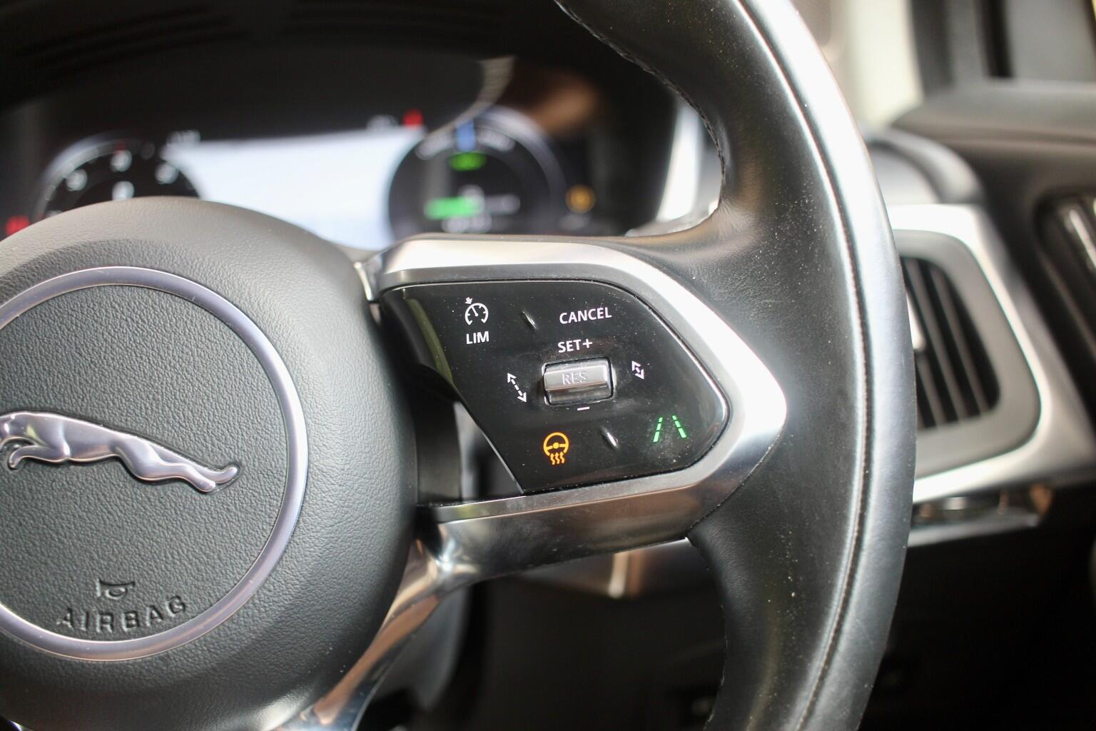 Jaguar I-Pace view 33