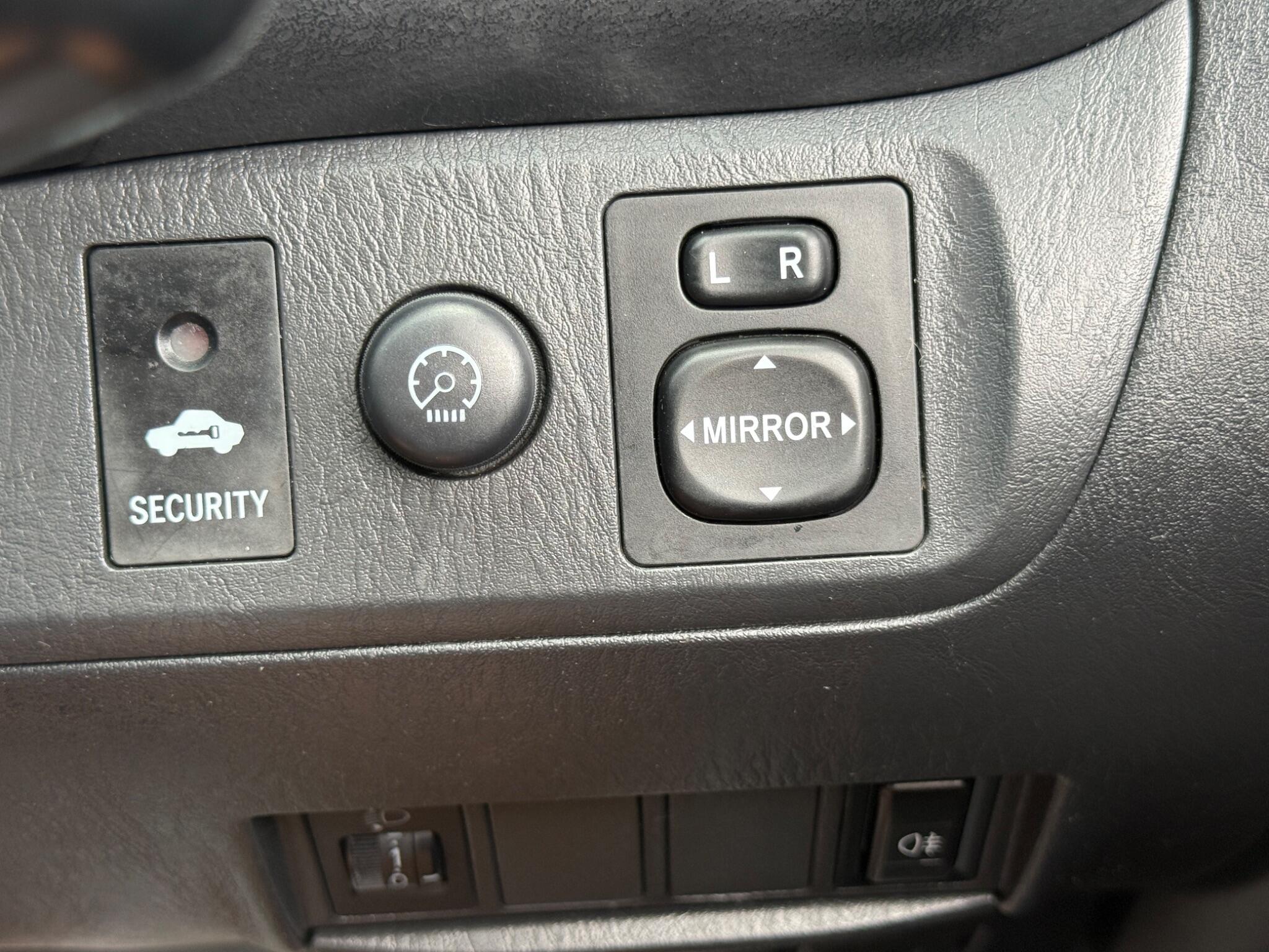 Toyota {Other Models} - Image 60