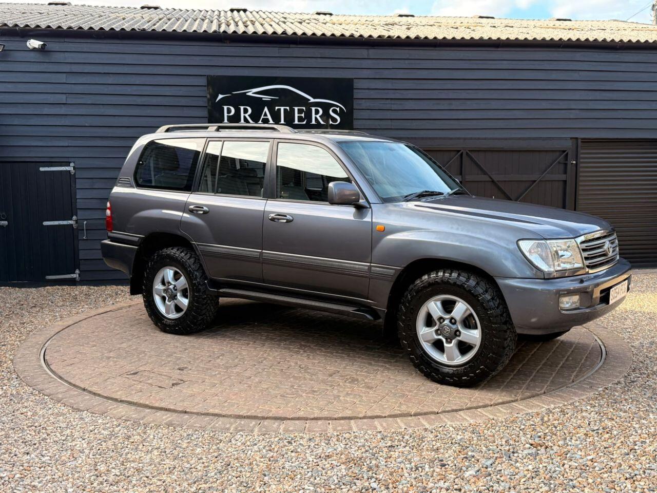 Toyota Land Cruiser view 19