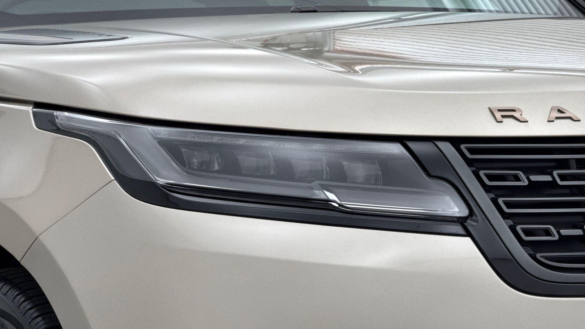 Land Rover Range Rover Velar view 17
