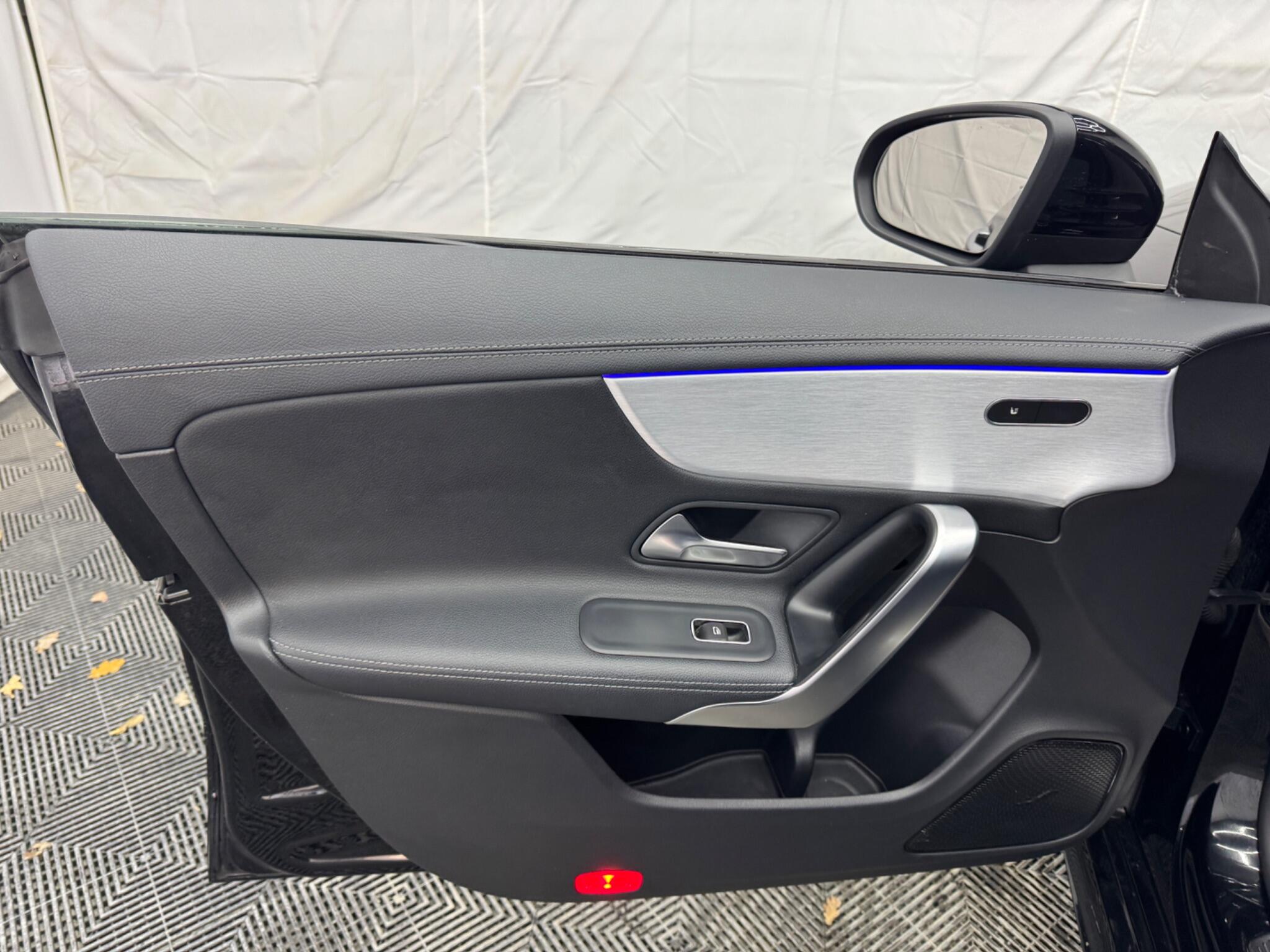Mercedes-Benz Cla view 25