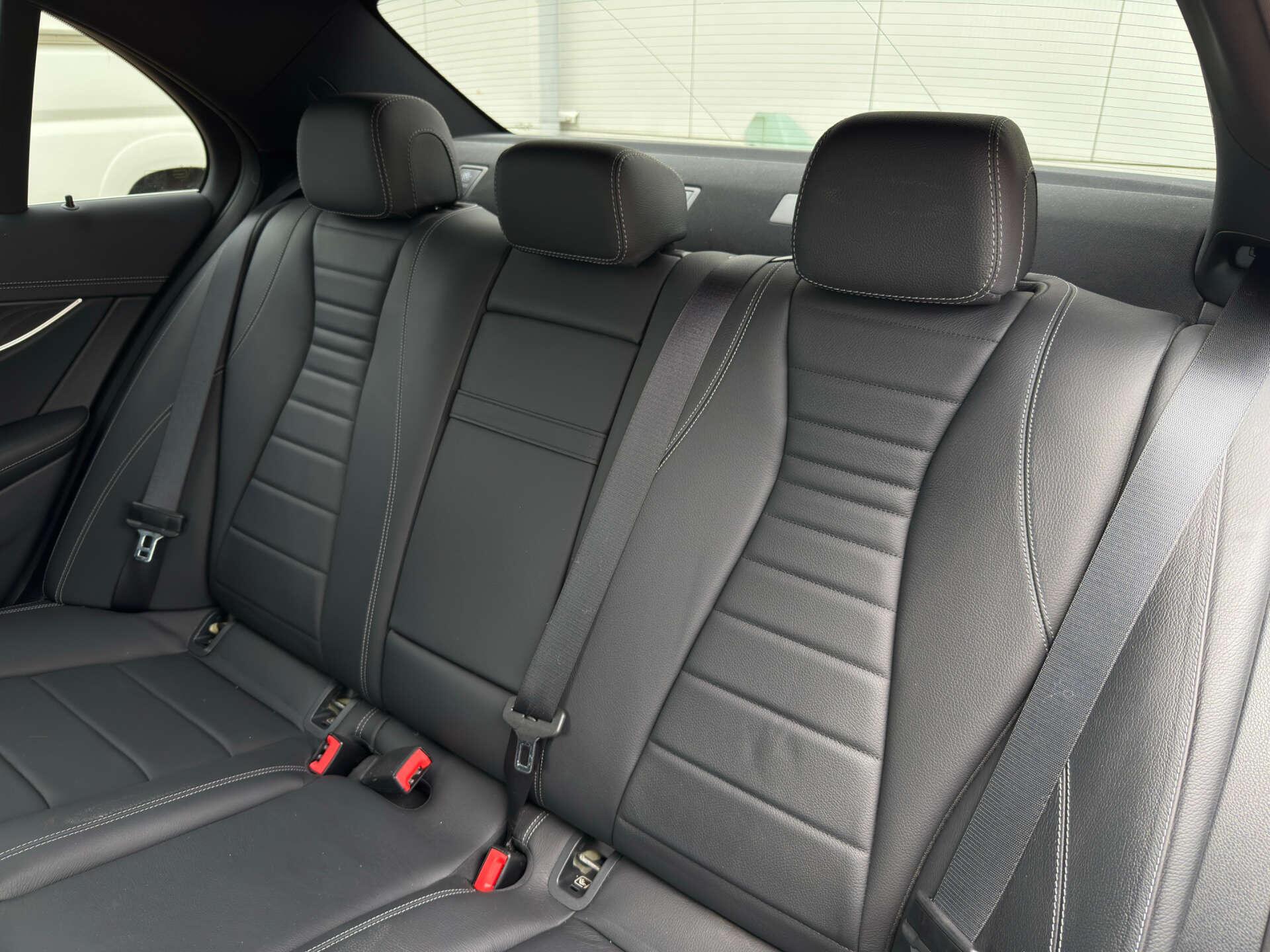 Mercedes-Benz E Class view 44