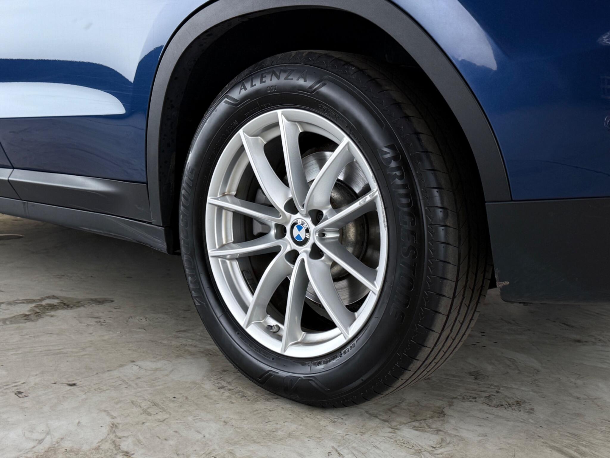 BMW X3 view 7