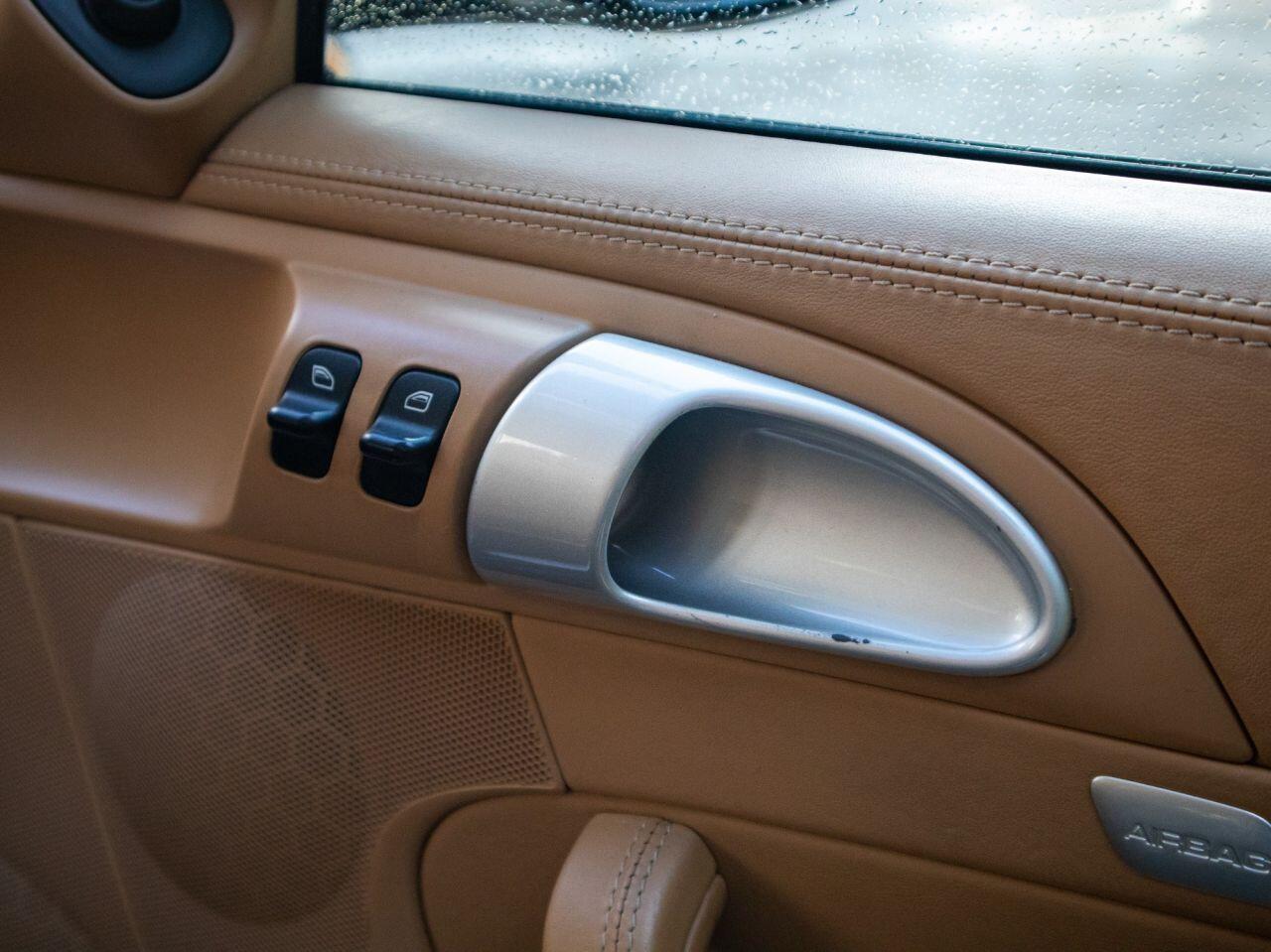 Porsche 911 view 48