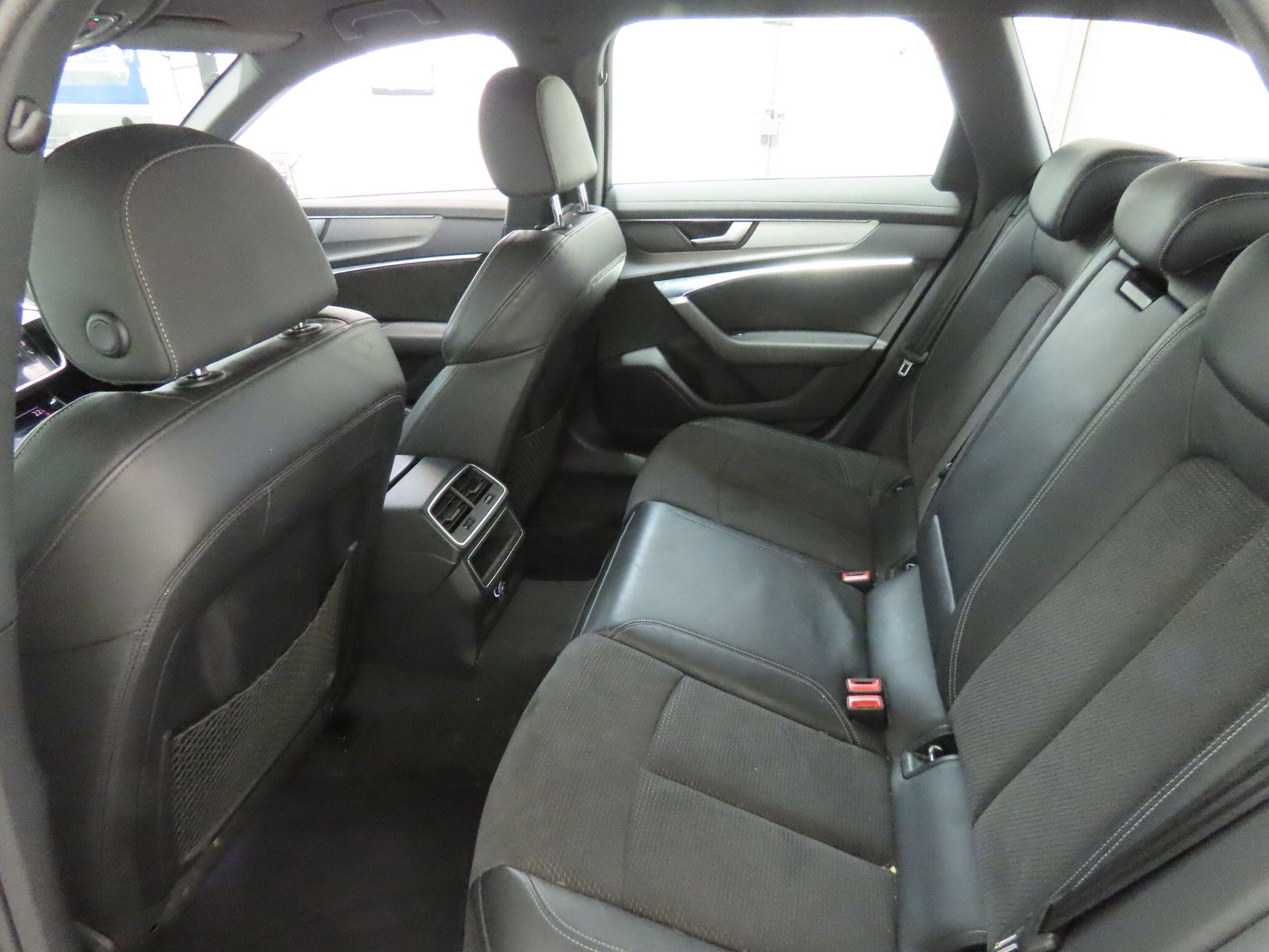 Audi A6 view 7