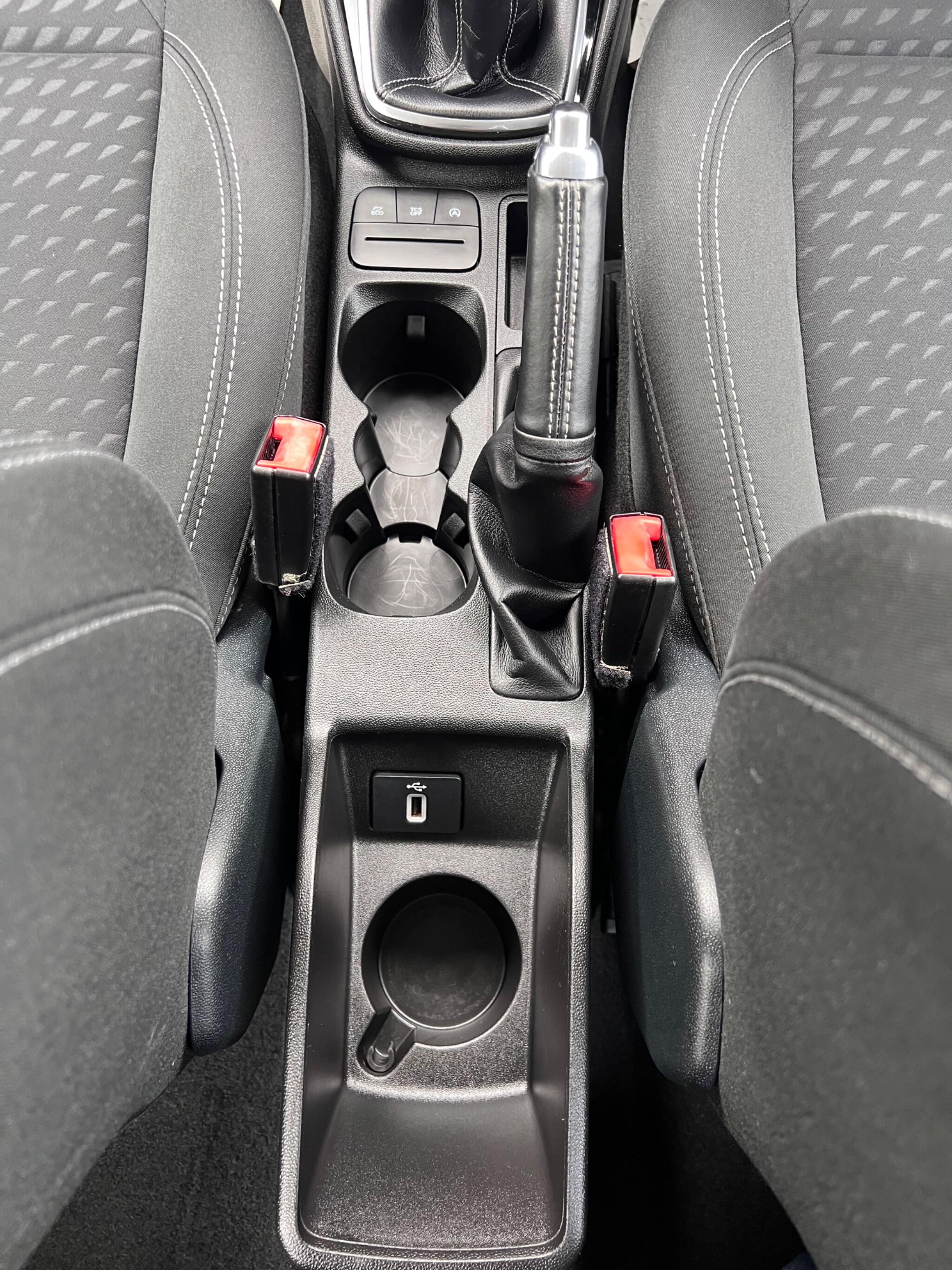 Ford Fiesta view 49