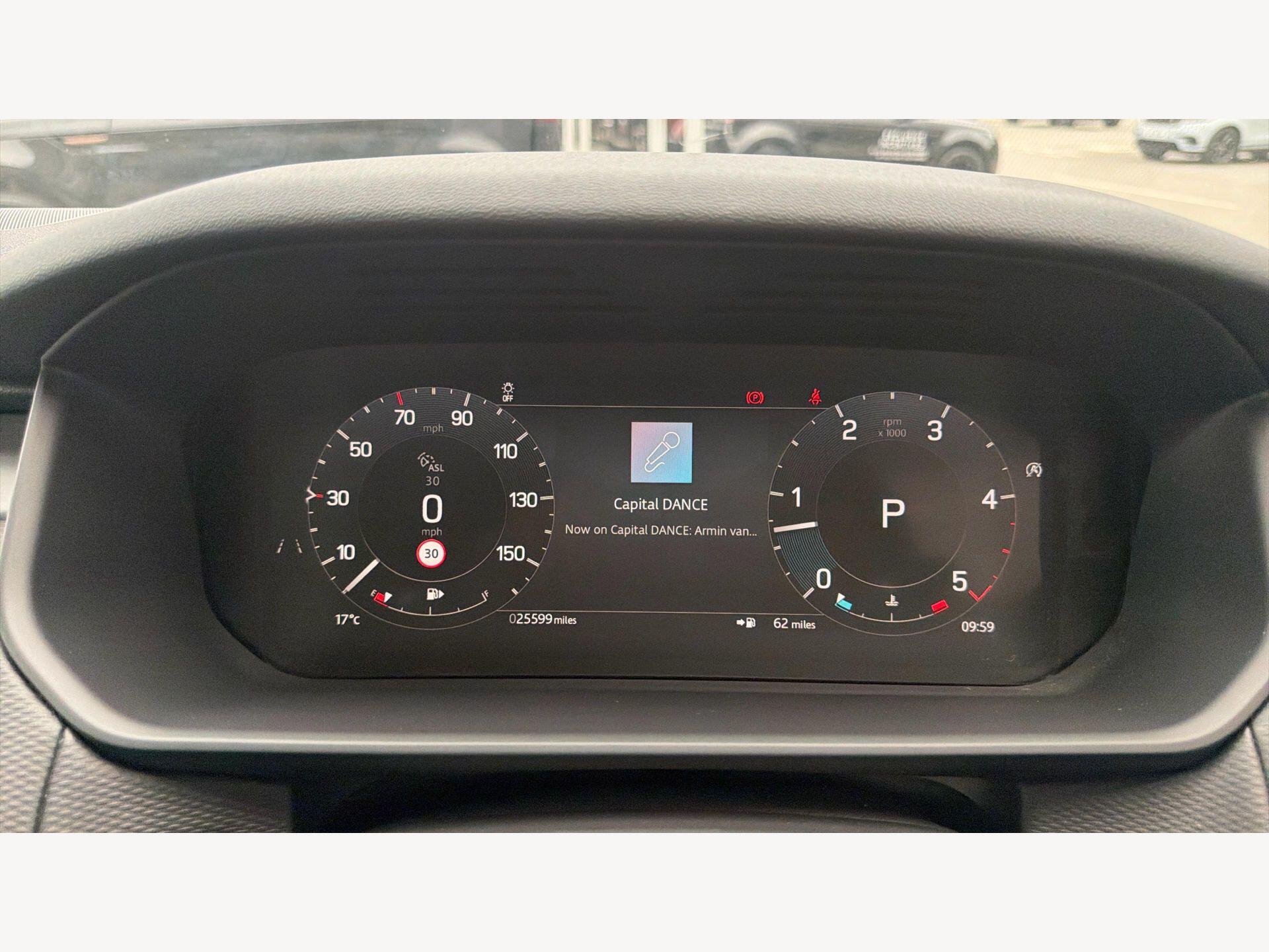 Land Rover Discovery view 19