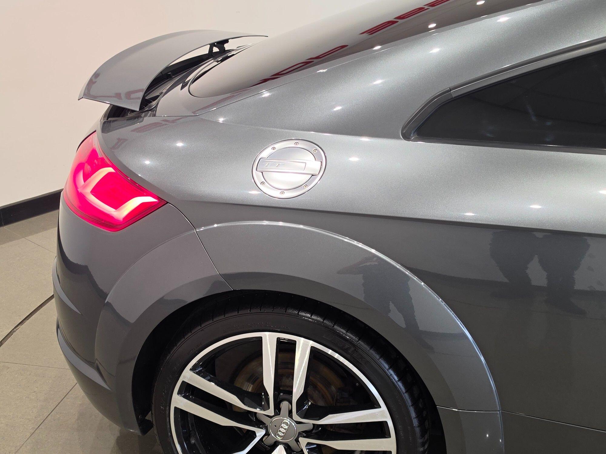 Audi TT view 60