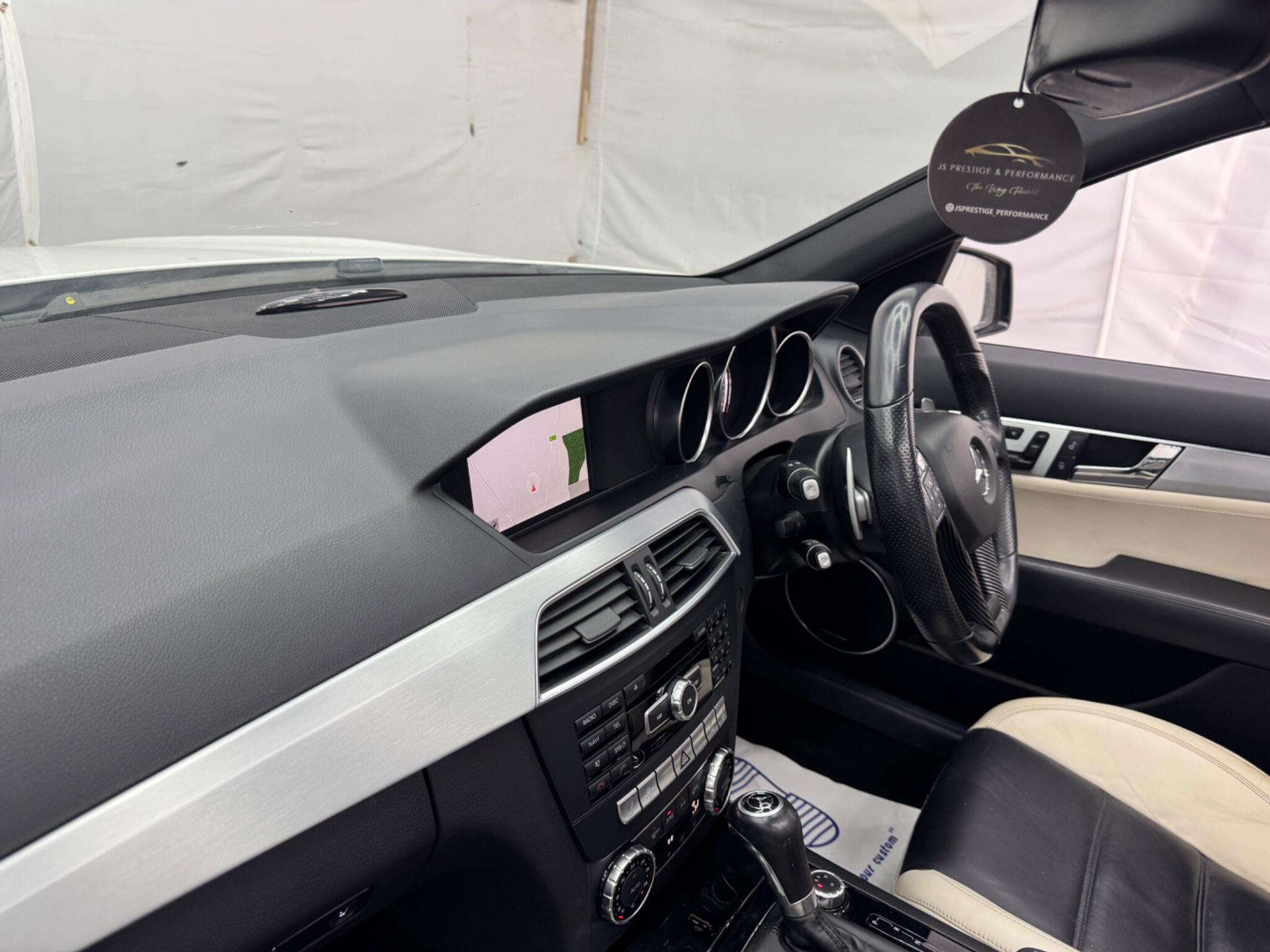 Mercedes-Benz C Class view 15