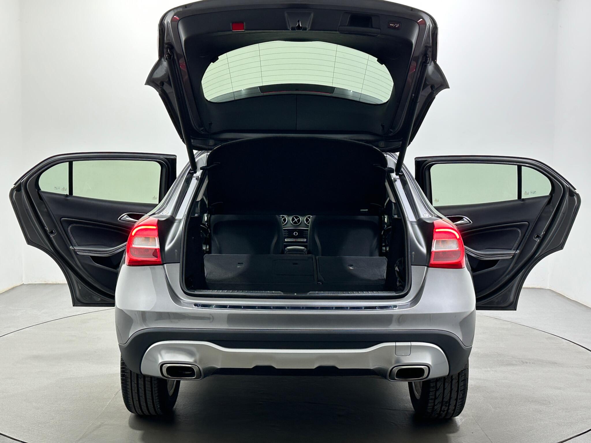 Mercedes-Benz Gla view 45