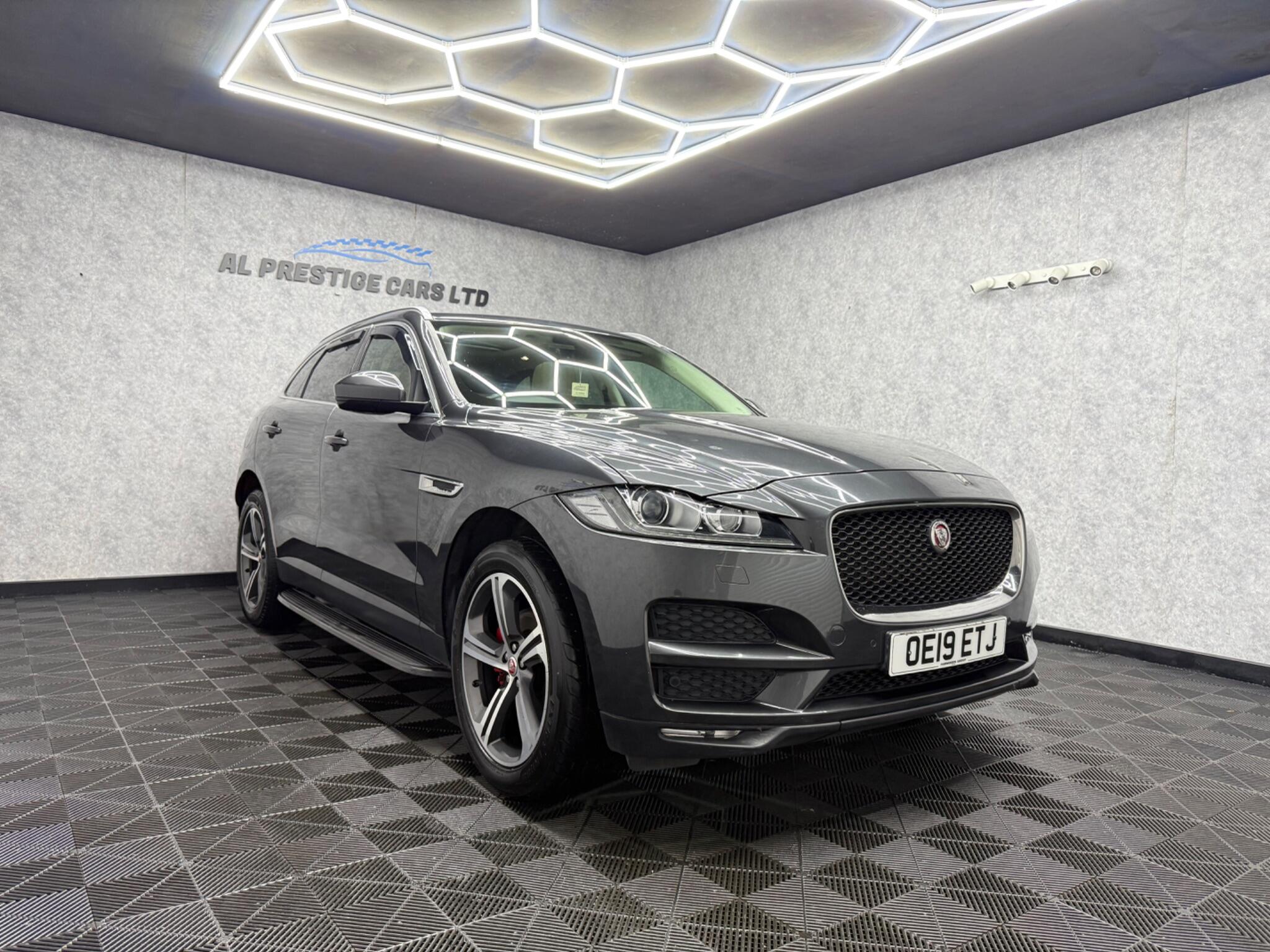 Jaguar F-Pace view 5