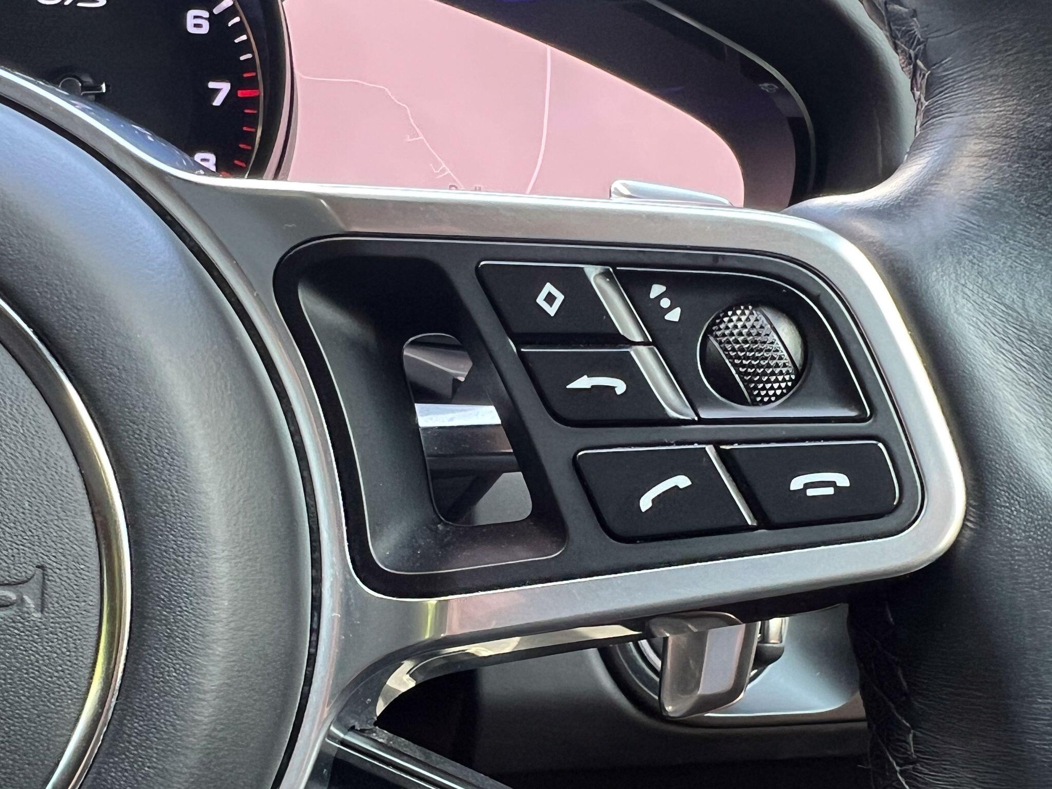 Porsche Cayenne view 32