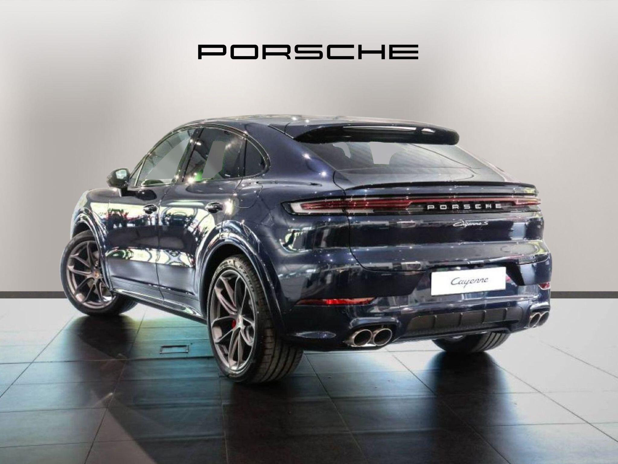 Porsche Cayenne view 35