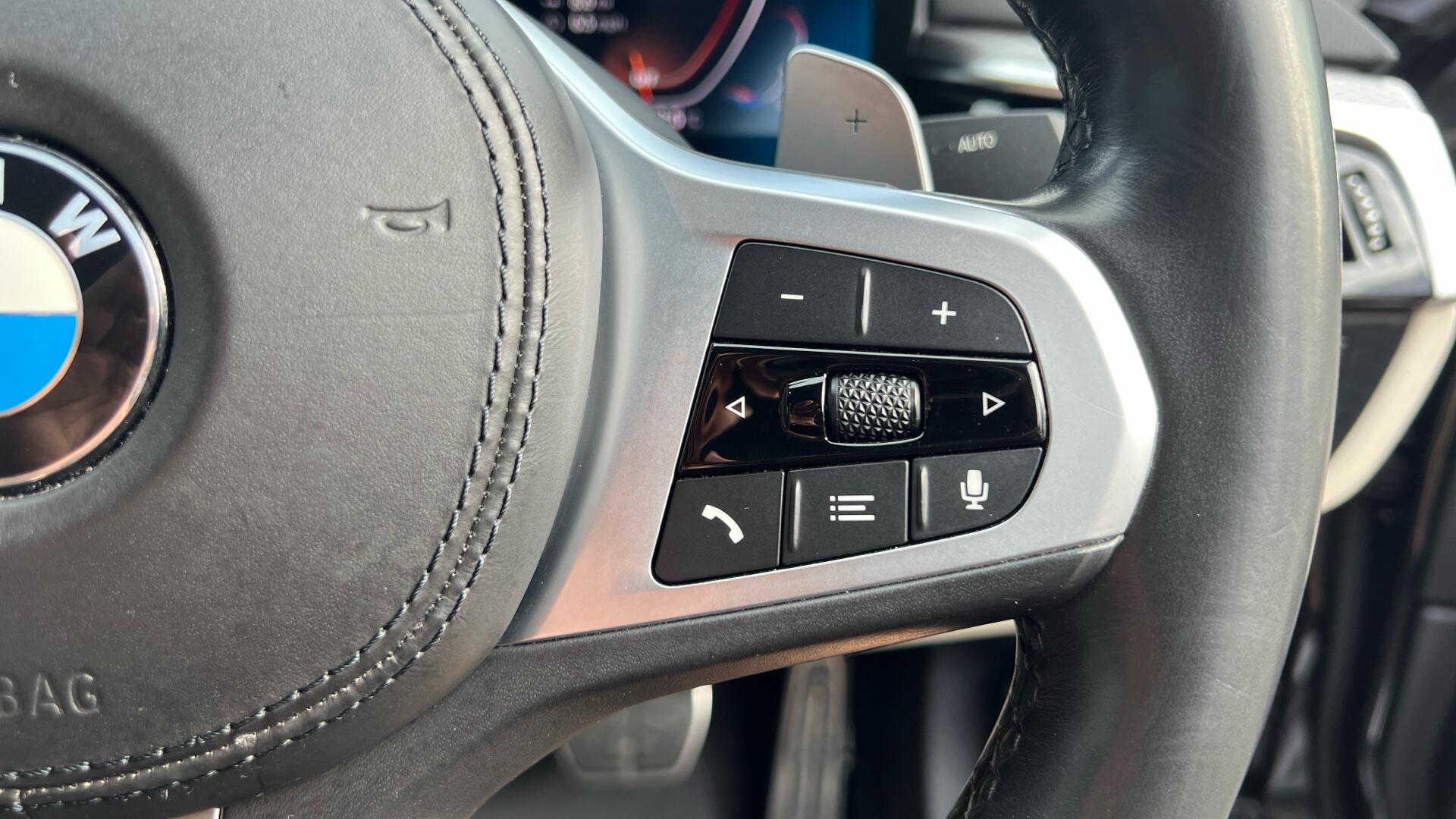 BMW 5 Series view 18