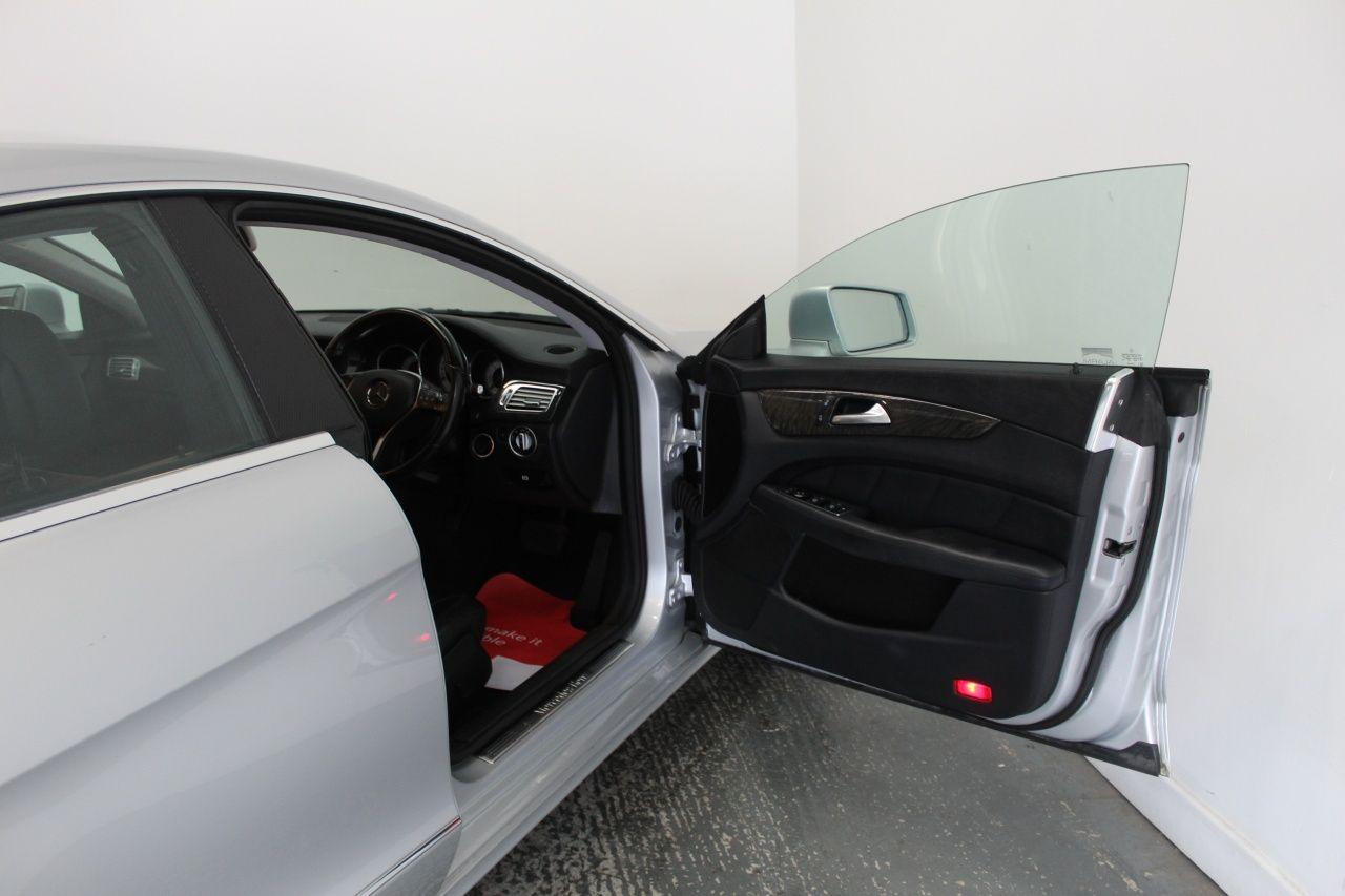 Mercedes-Benz CLS view 25