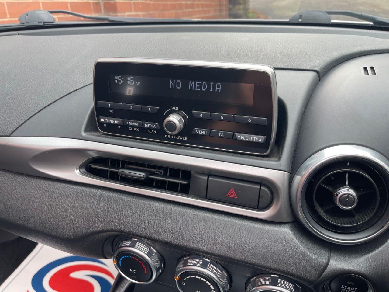 Fiat 124 Spider view 18