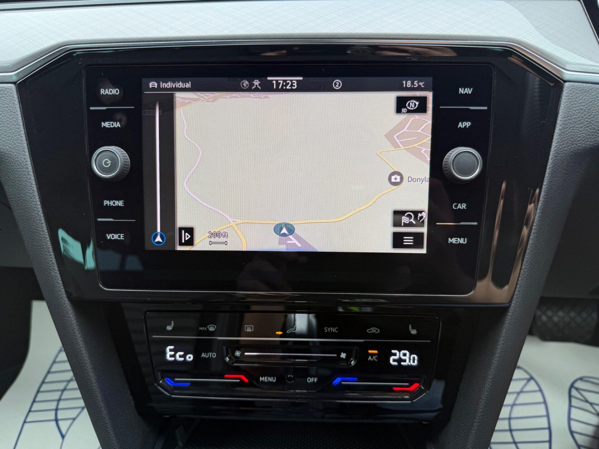 Volkswagen Passat view 51