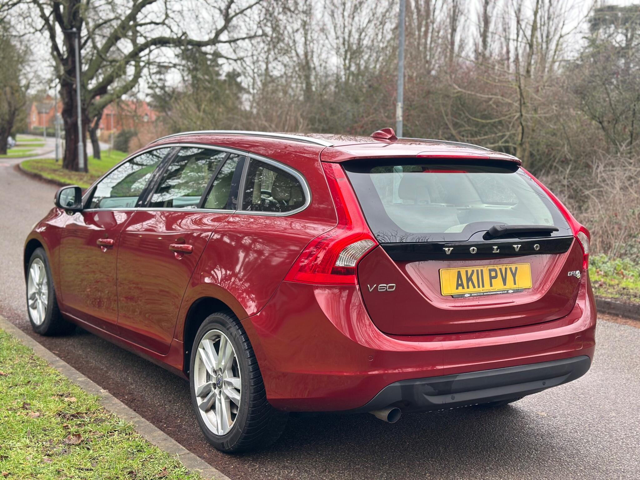 2011 Volvo V60 1.6D DRIVe SE Lux Euro 5 (s/s) 5dr • 110,000 miles image 4