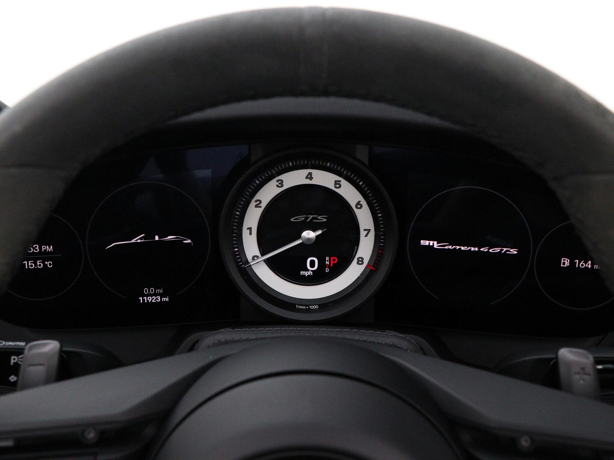 Porsche 911 view 39