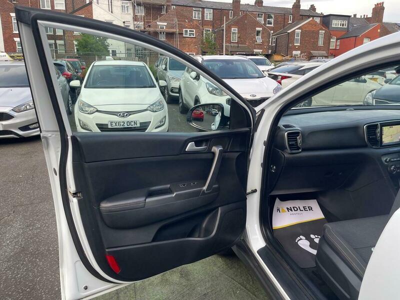 2017 Kia Sportage 1.6 GDi 2 Euro 6 (s/s) 5dr • 96,290 miles image 40