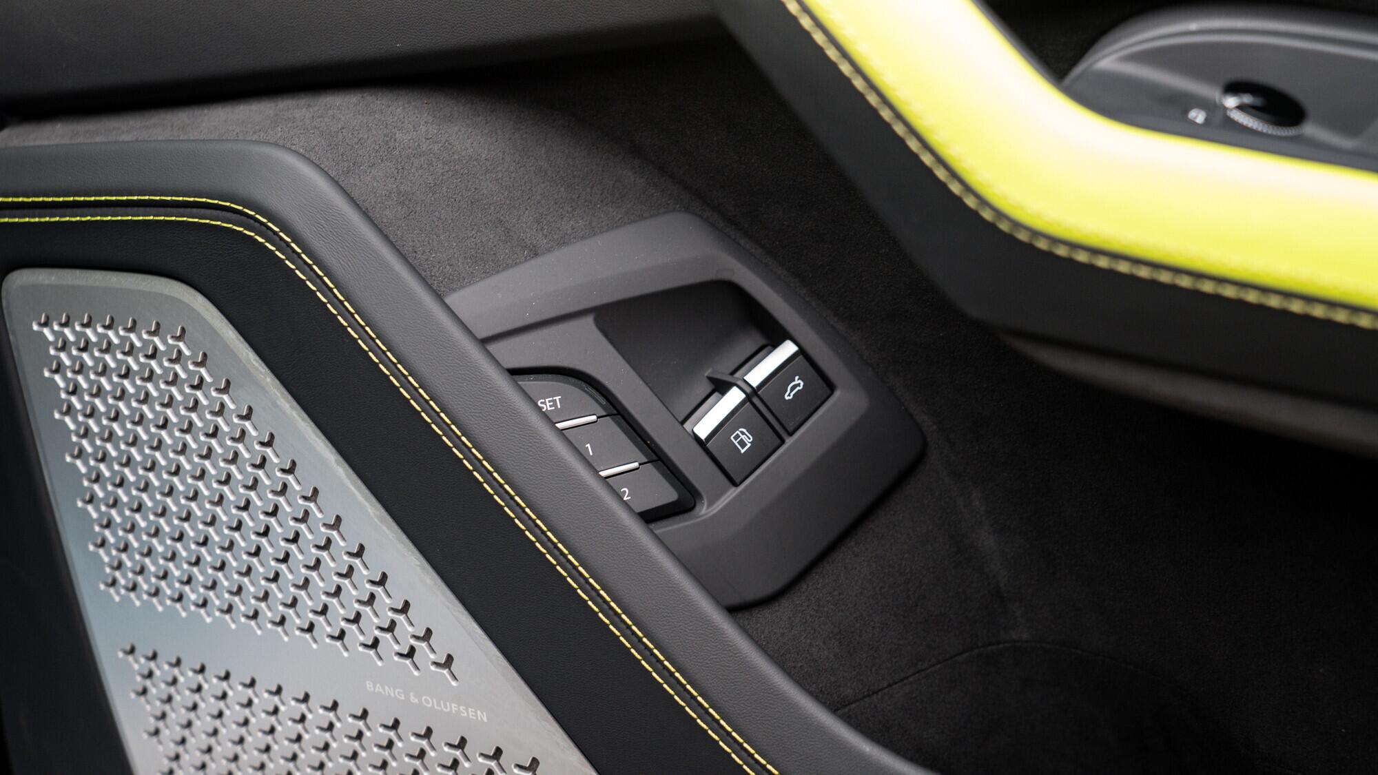 Lamborghini Urus view 44