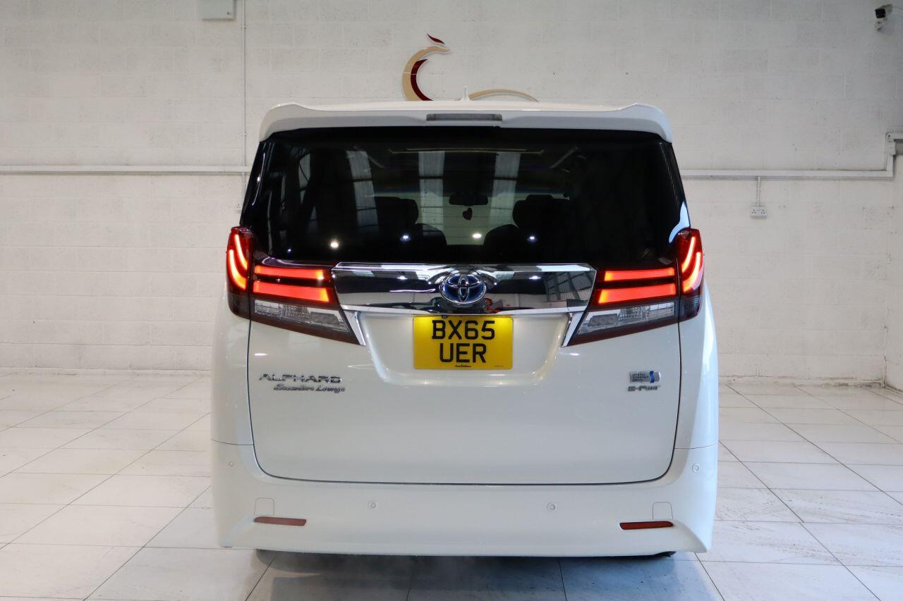 Toyota Alphard view 9