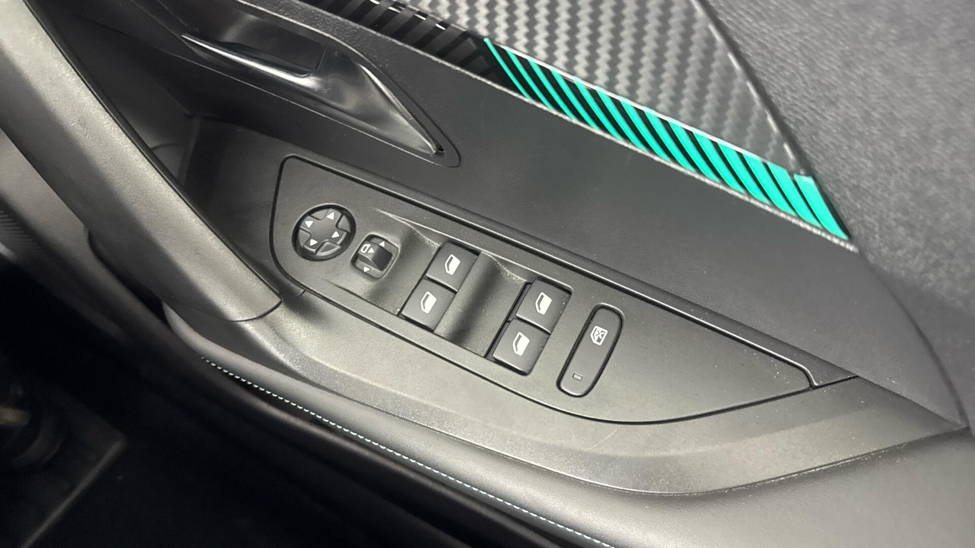Peugeot 2008 view 39