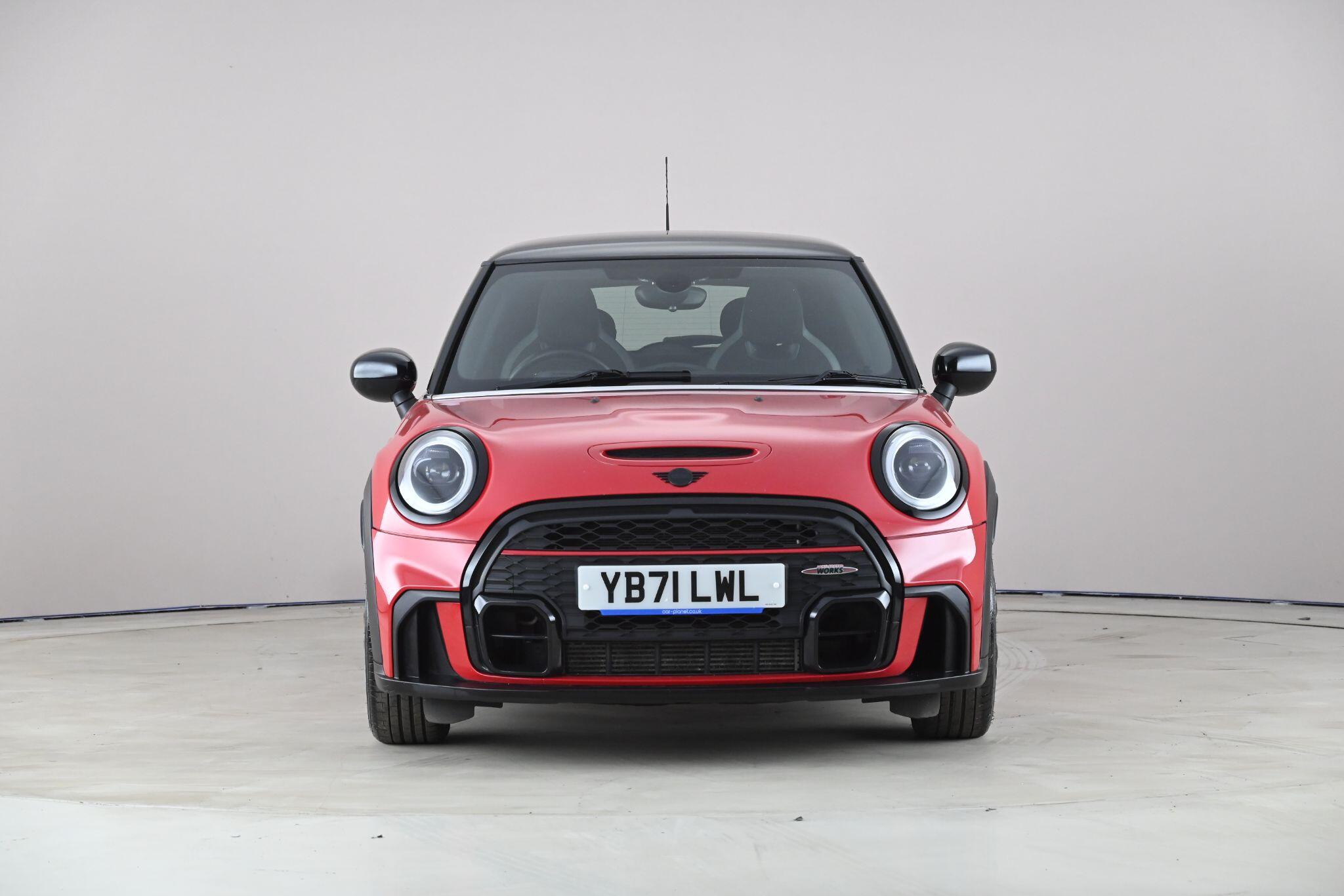 Mini Hatch view 4