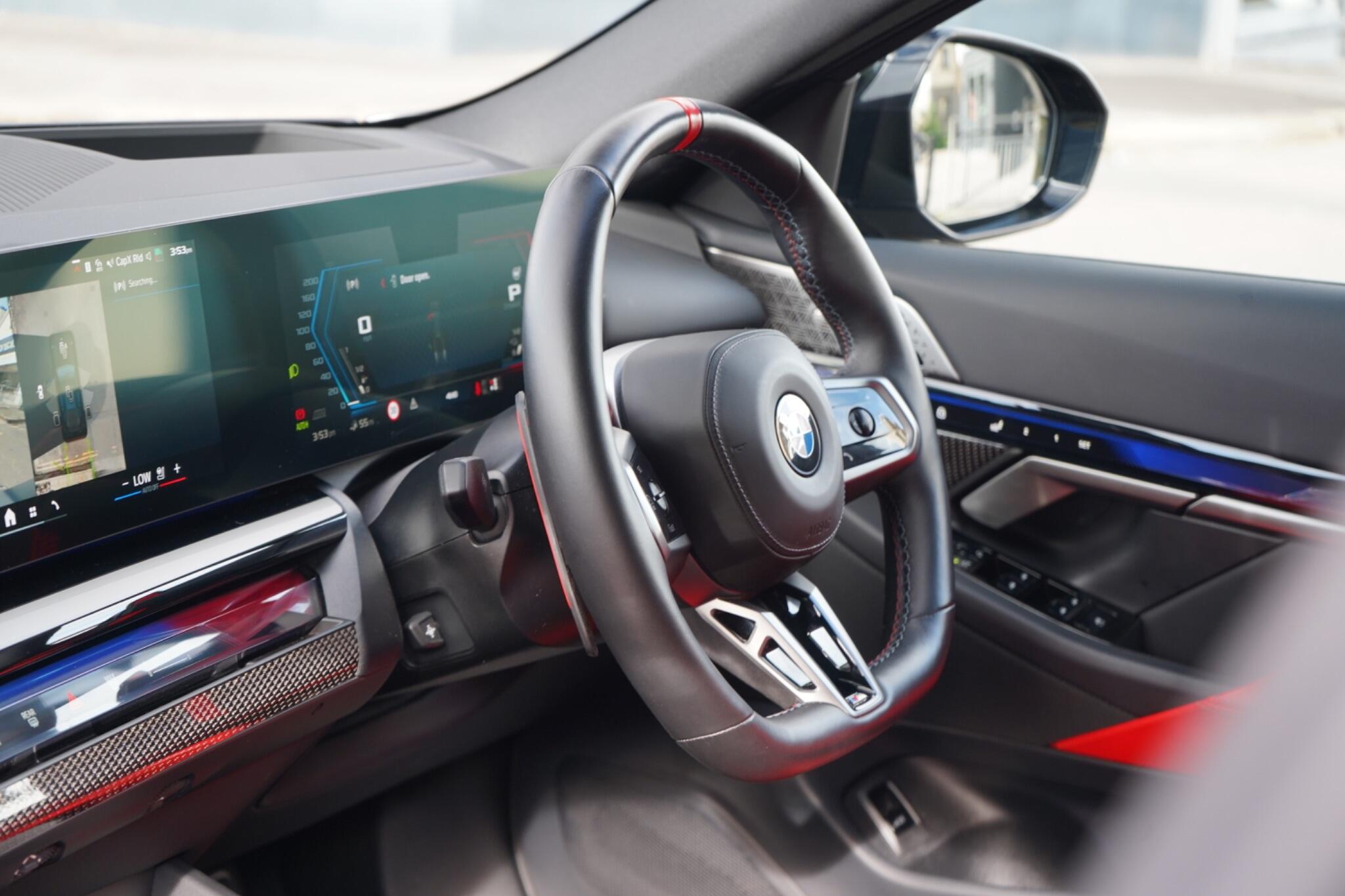 BMW M5 view 25