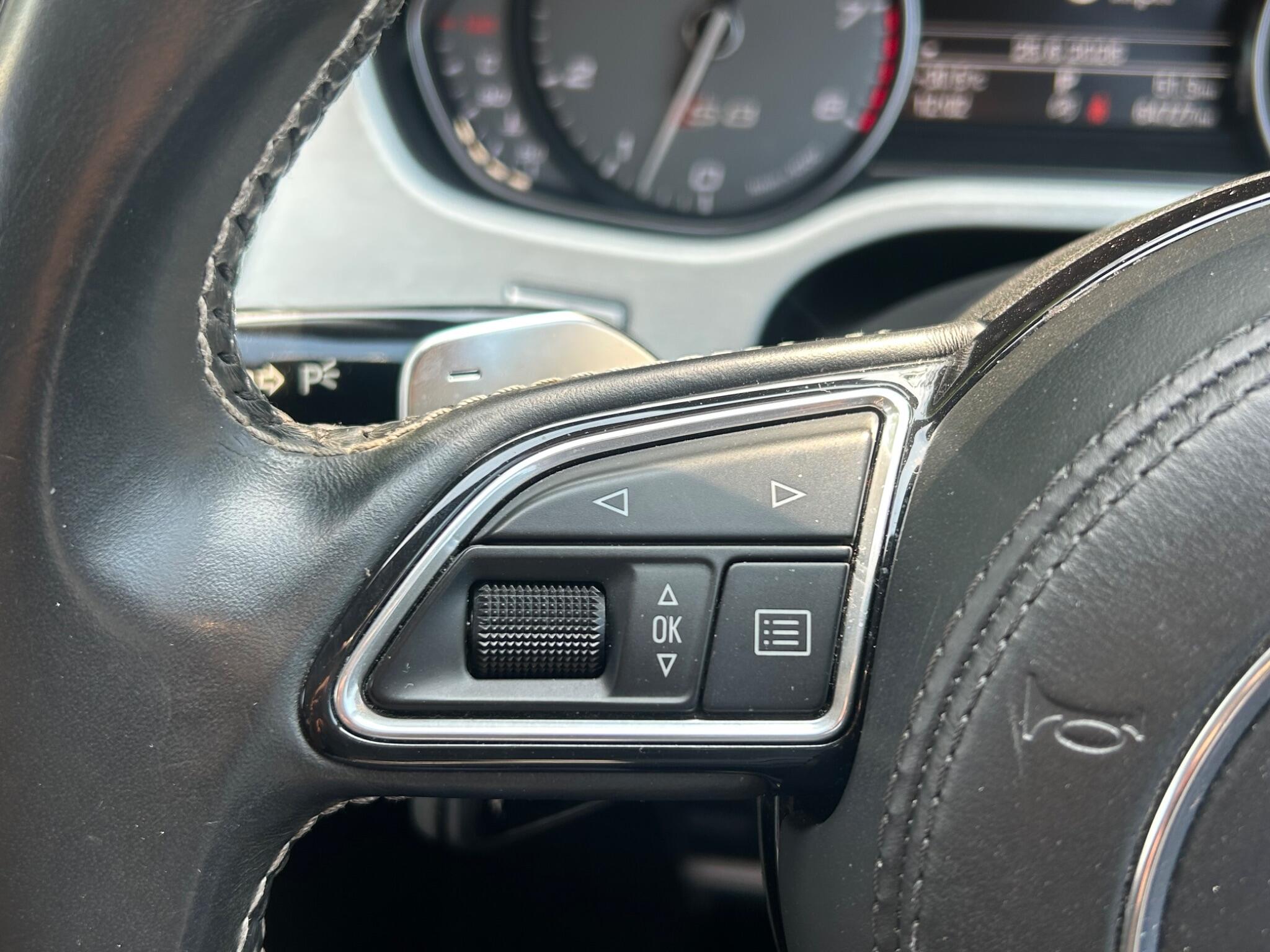 Audi S8 view 64
