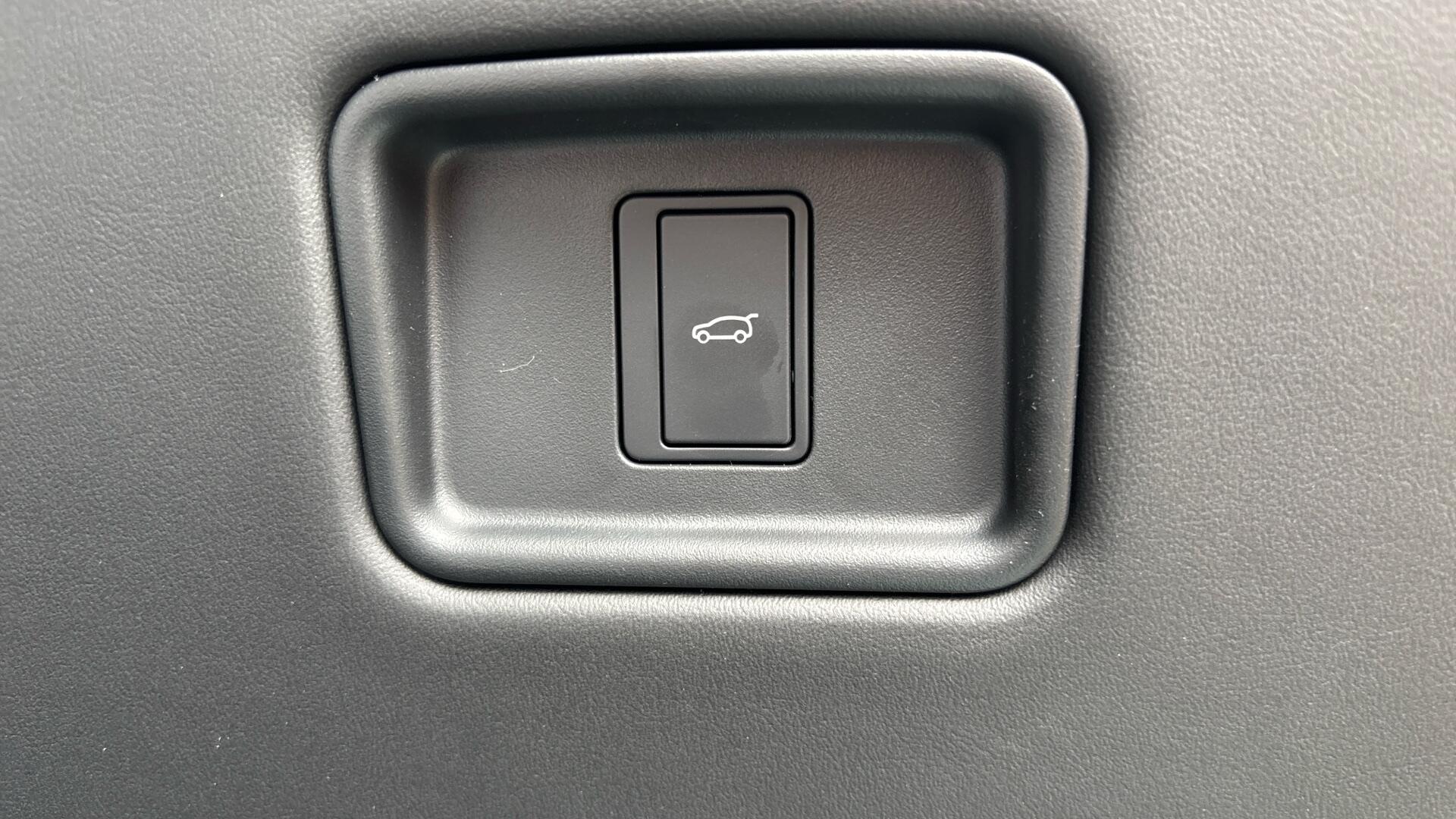 Land Rover Range Rover Sport view 42