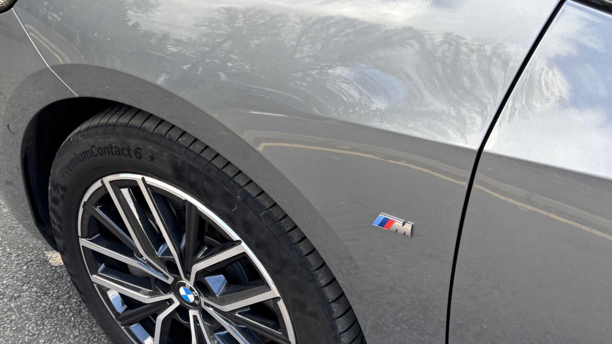 BMW 2 Series view 40