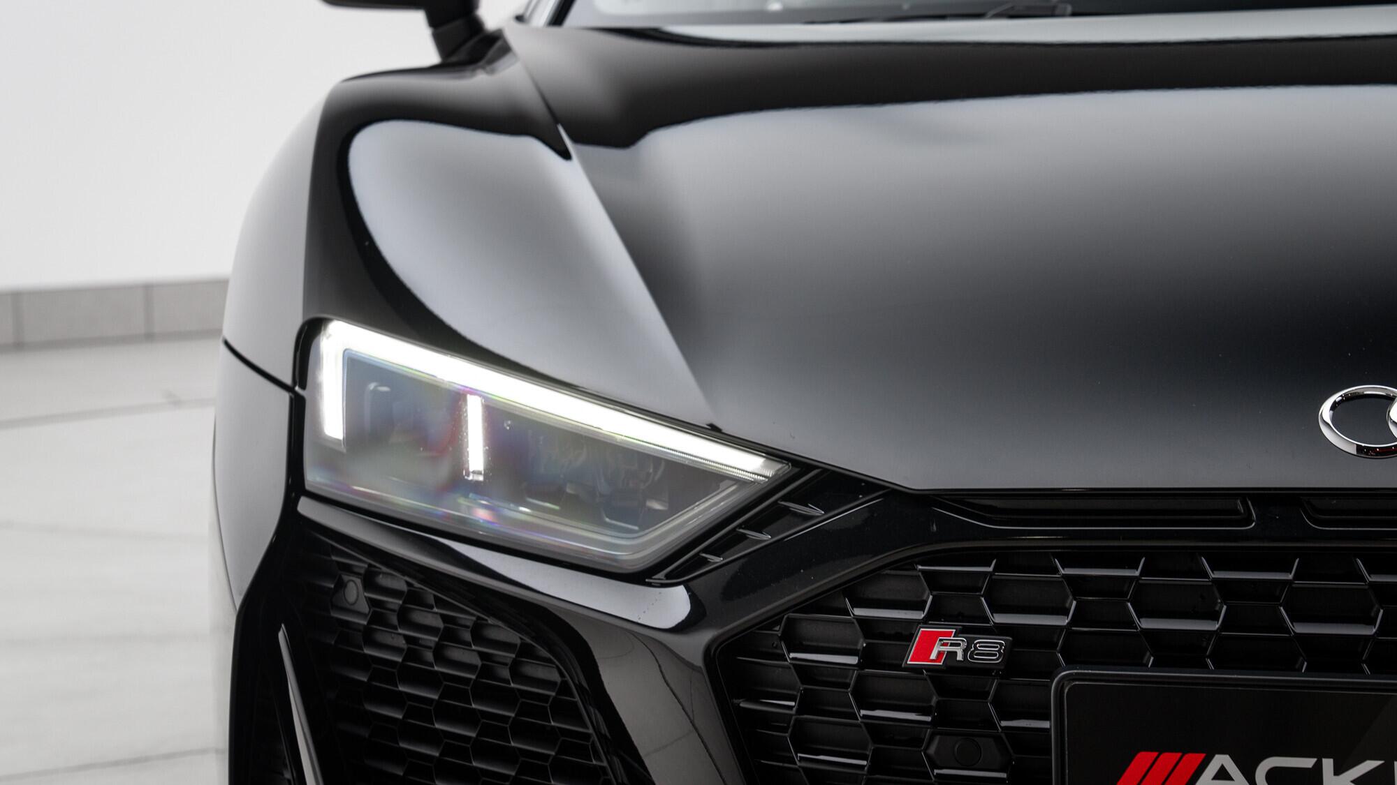 Audi R8 view 36