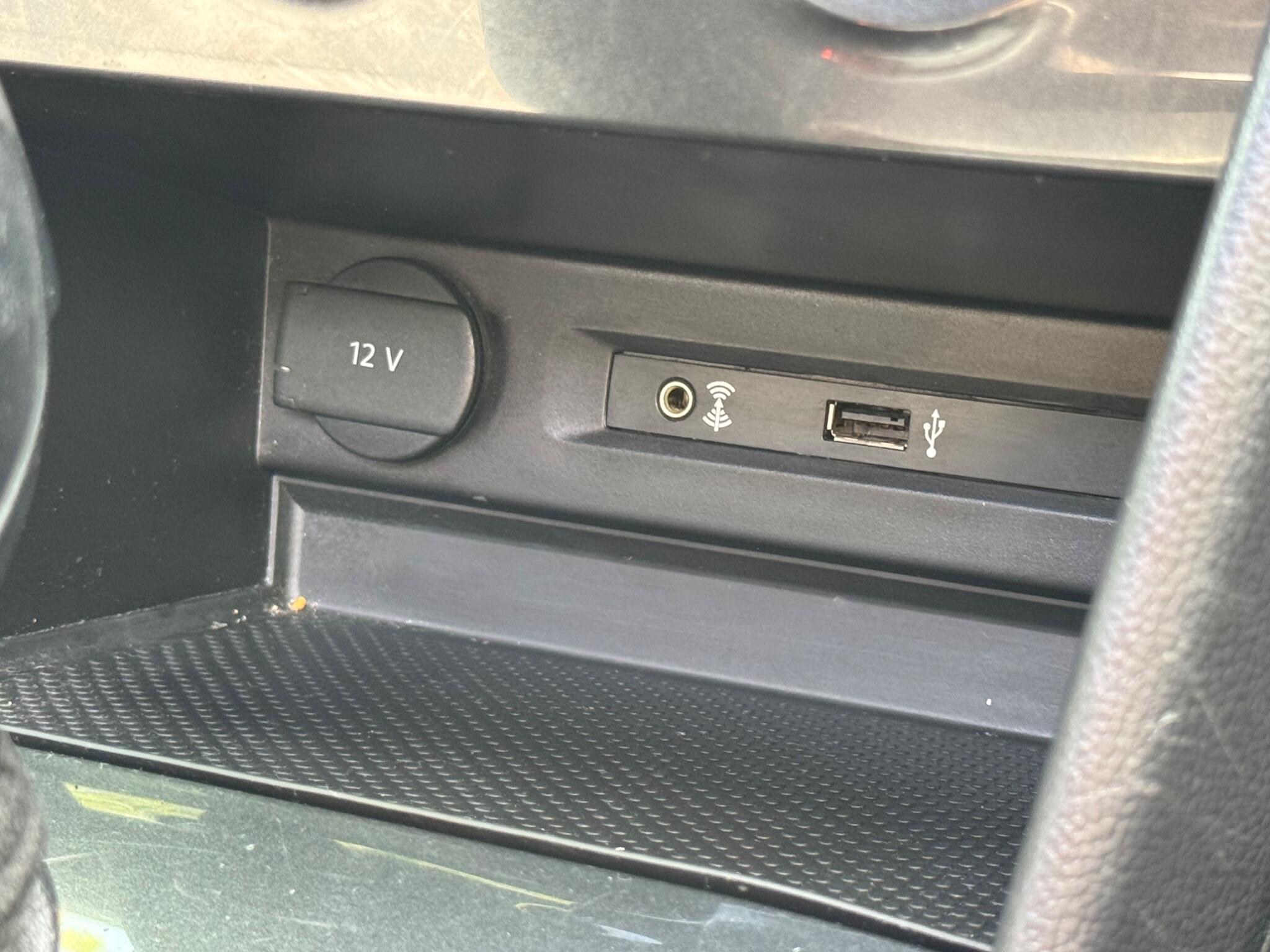 Volkswagen Tiguan view 32