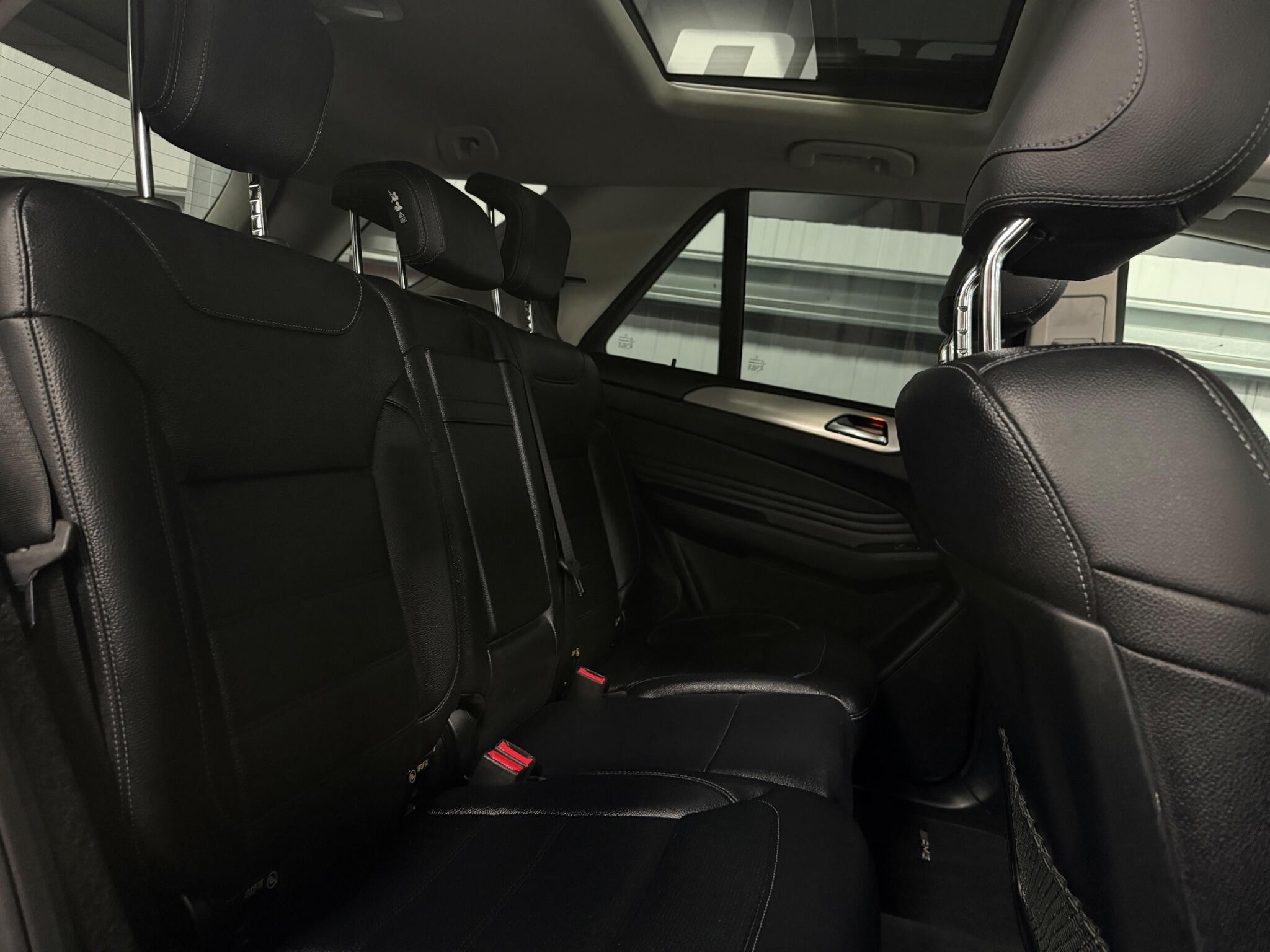 Mercedes-Benz Gle view 17