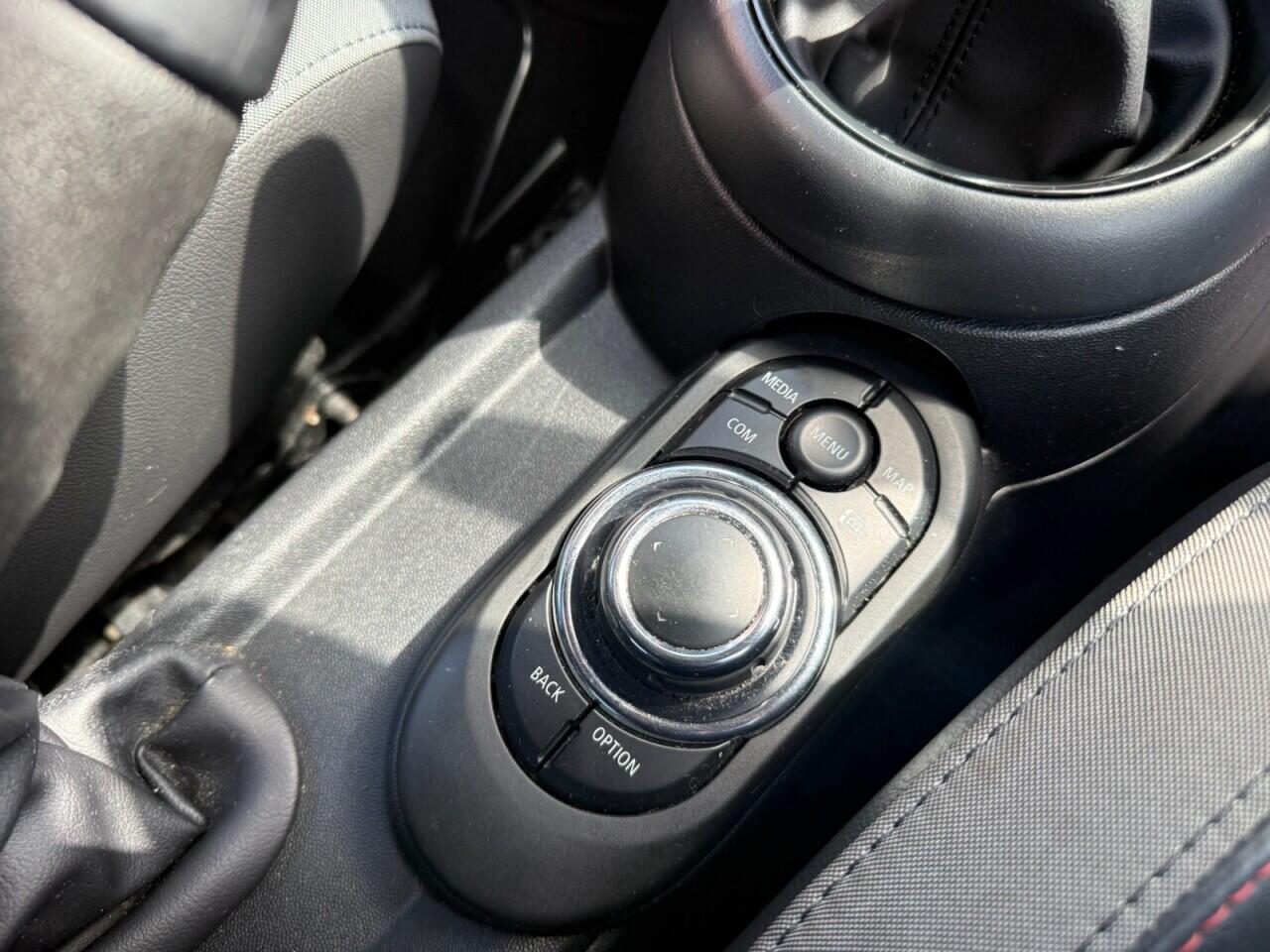 Mini Hatch view 20