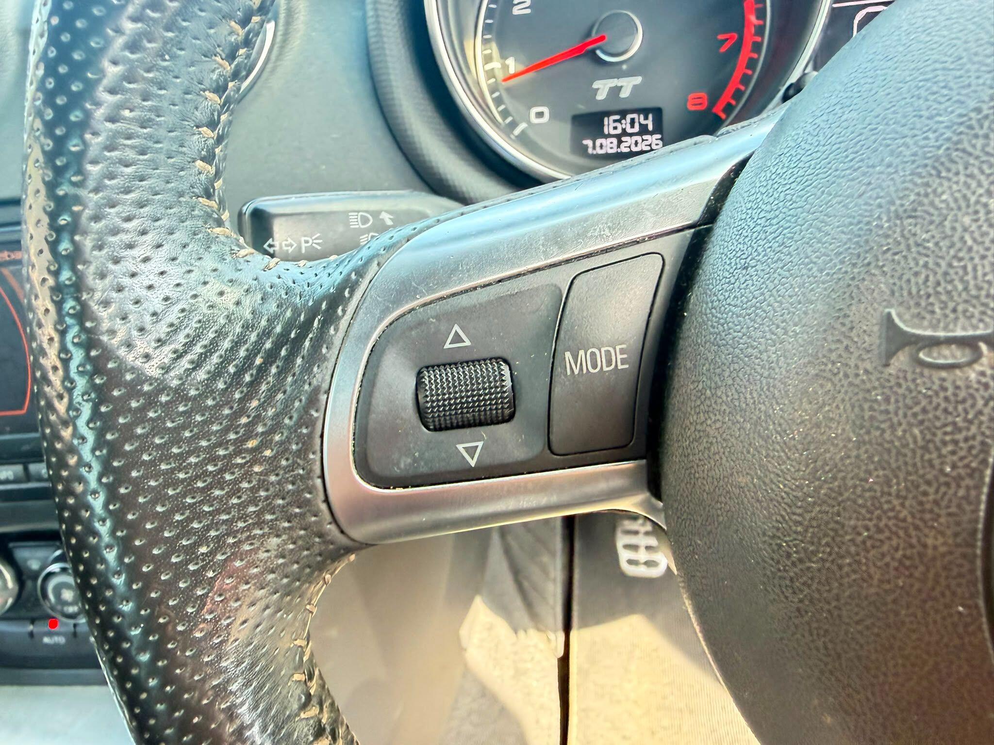 Audi TT view 18