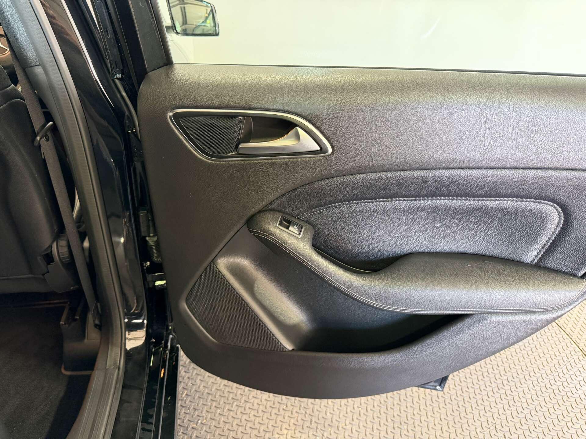 Mercedes-Benz B-Class view 53
