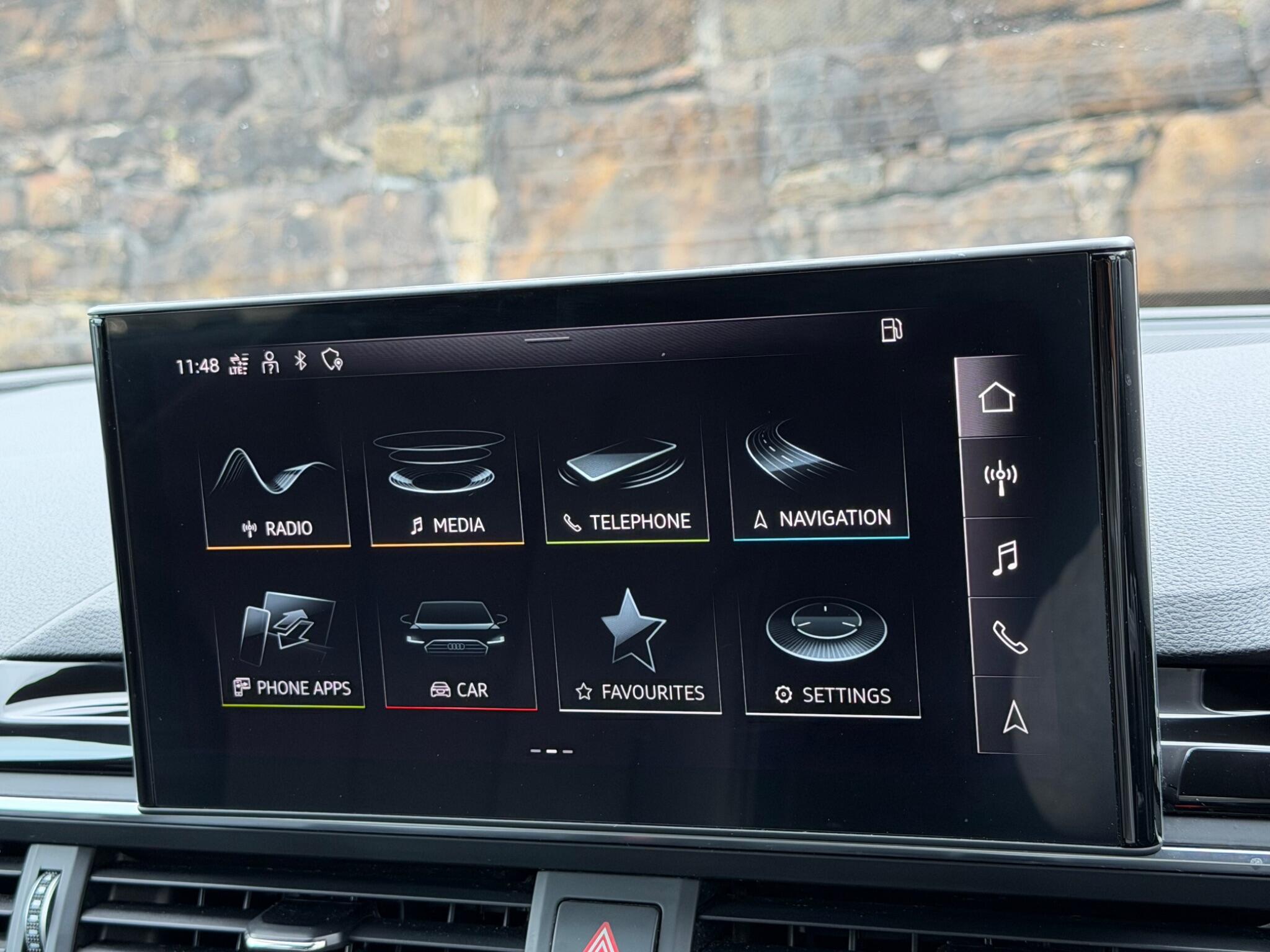 Audi A4 view 31