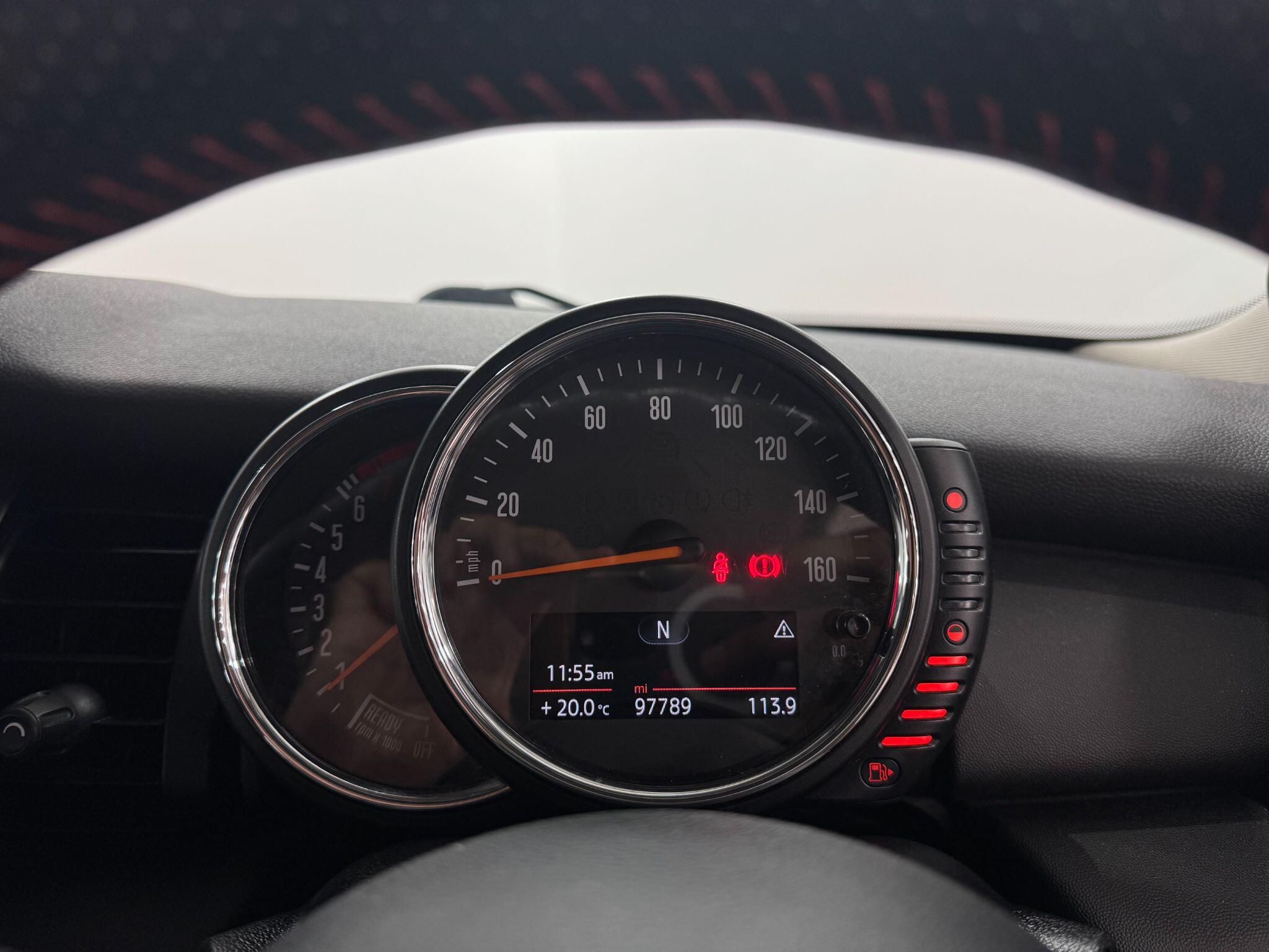 Mini Hatch view 26