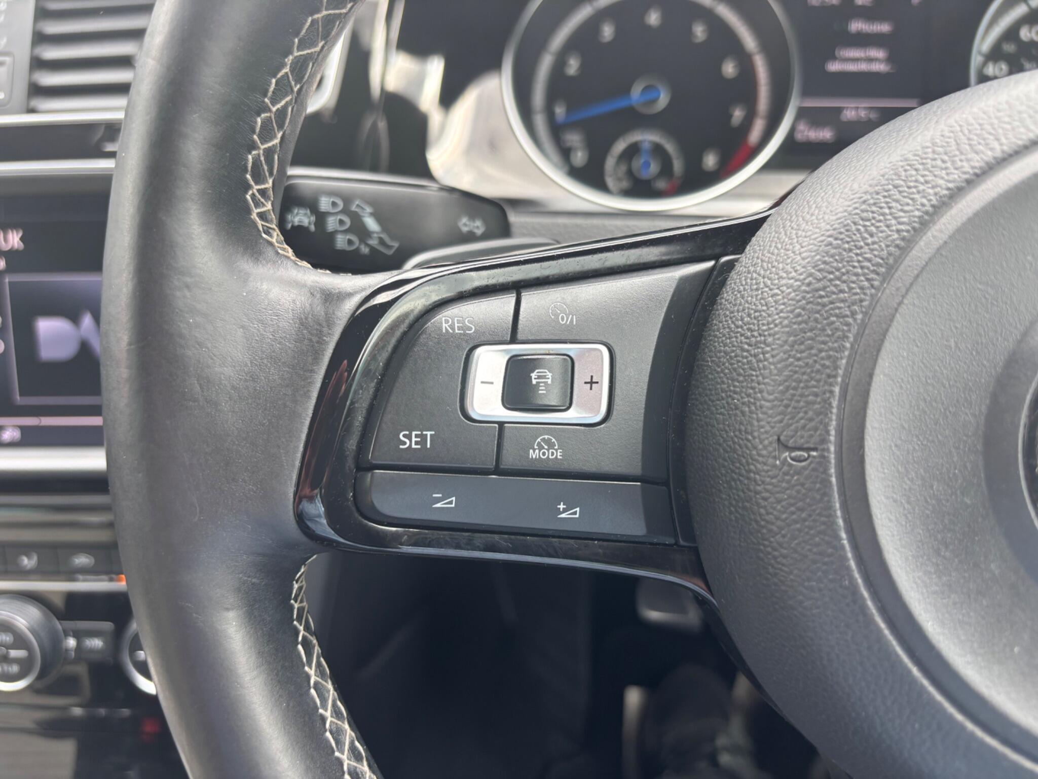 Volkswagen Golf view 33