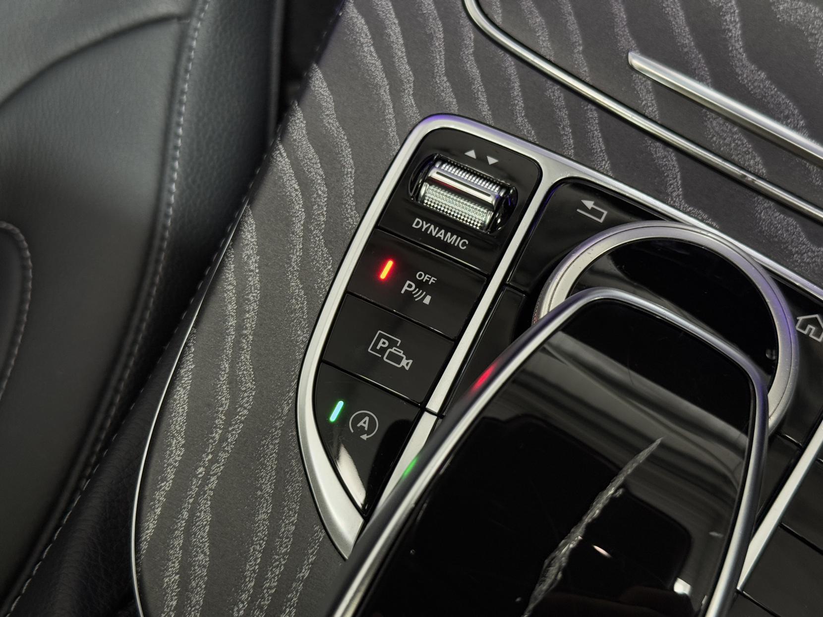 Mercedes-Benz CLS view 40