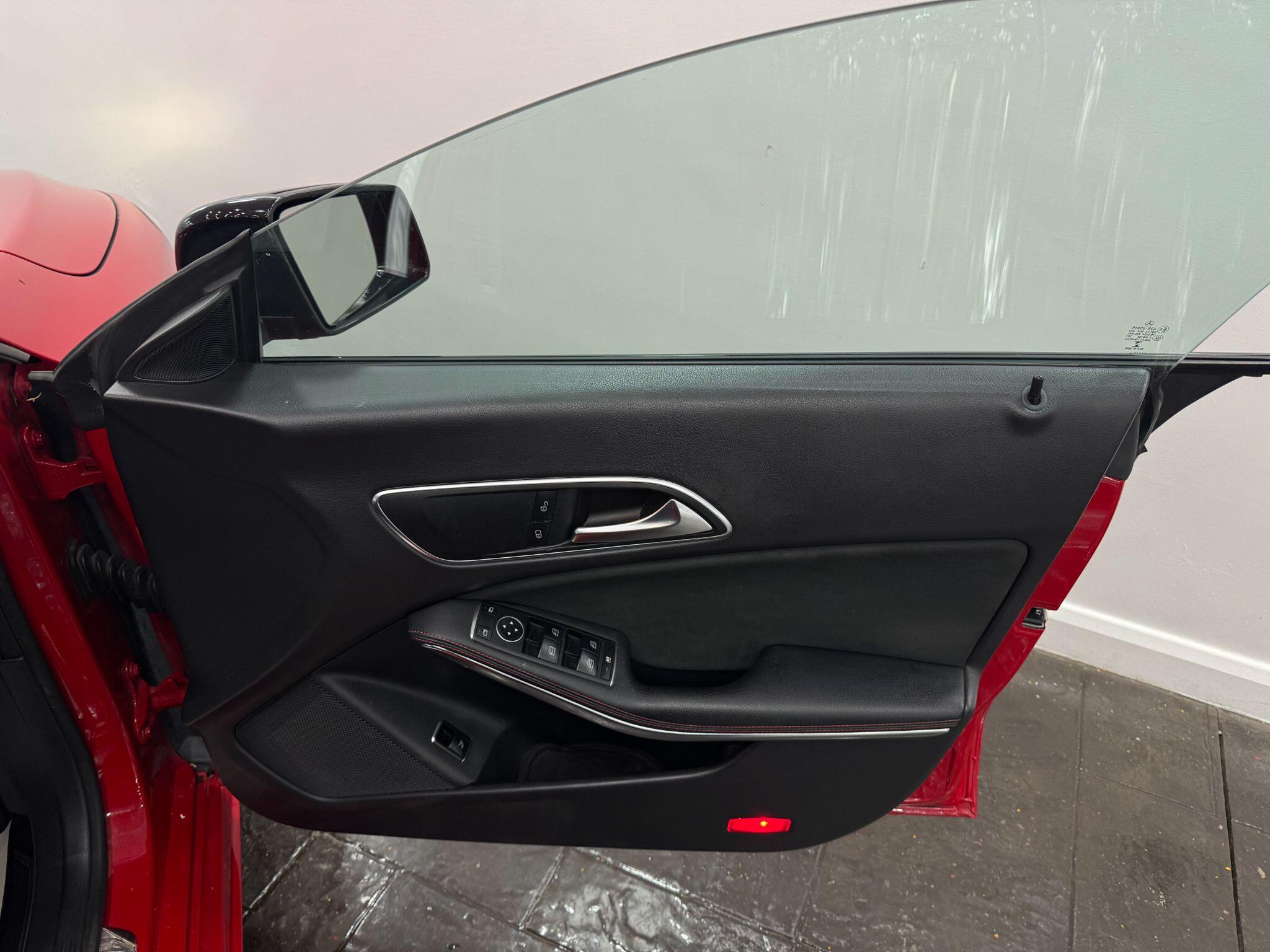 Mercedes-Benz CLA view 26