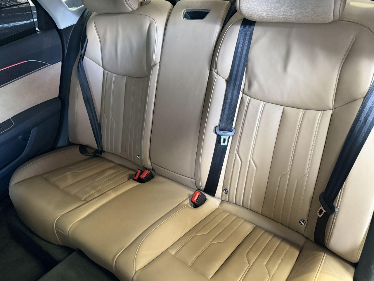 Audi A8 view 61
