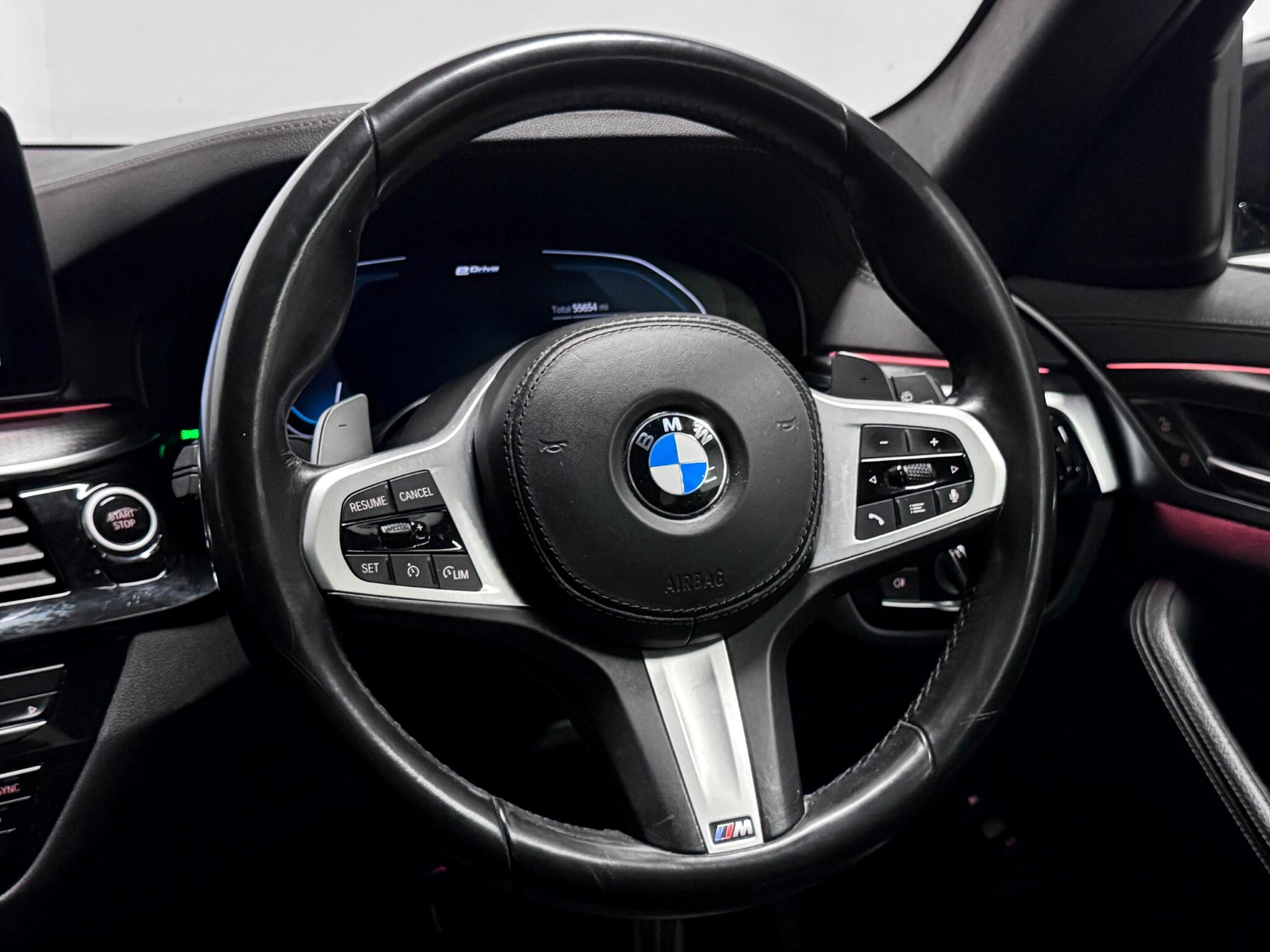 BMW 5 Series view 18