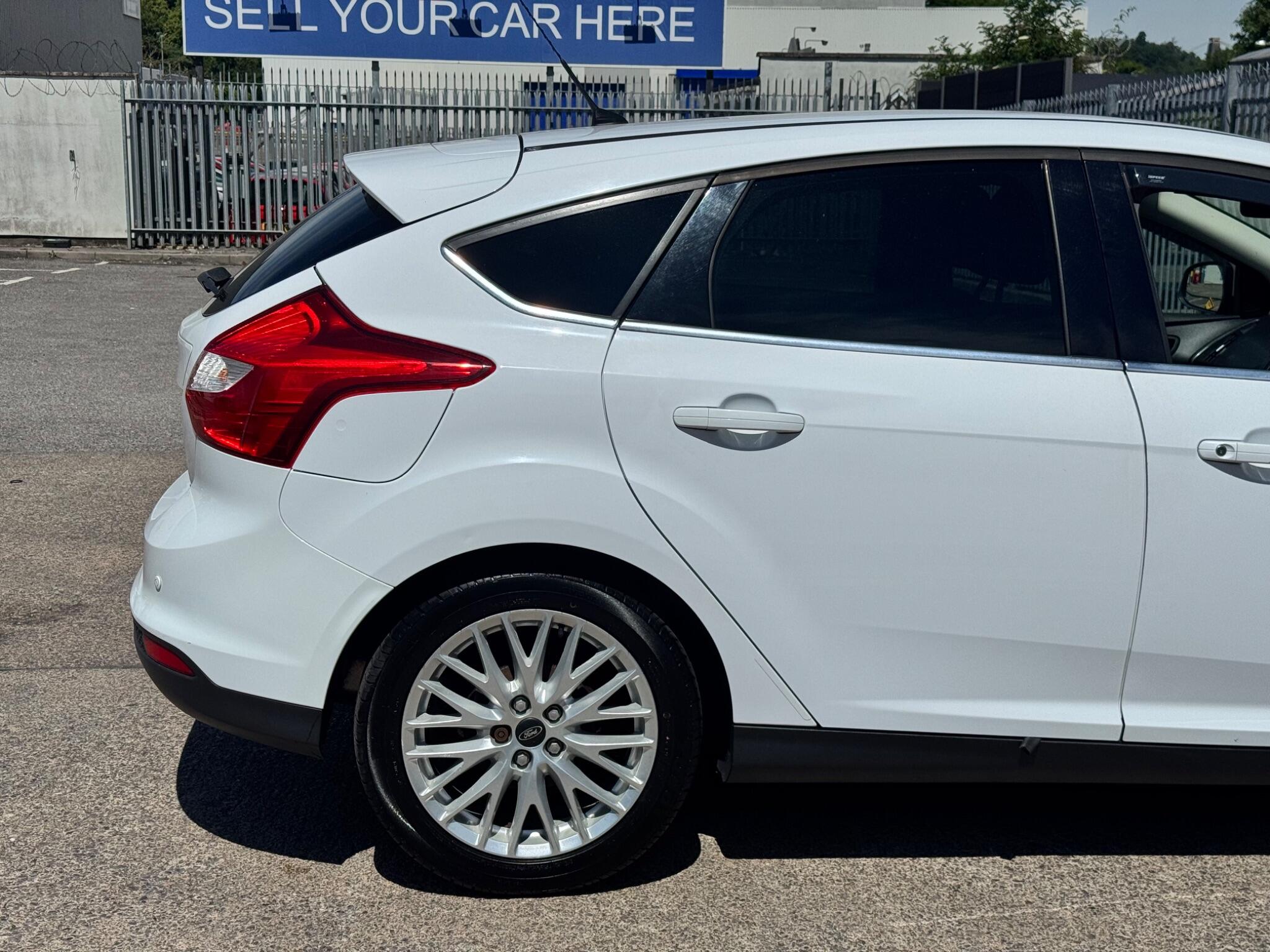 Ford Focus view 38